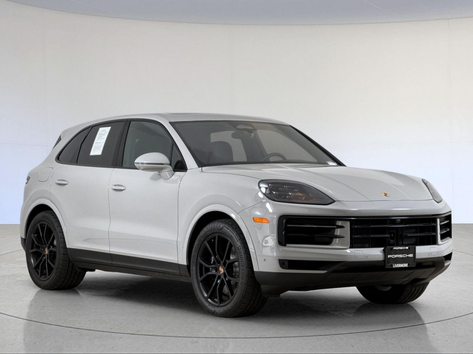 2026 Porsche Cayenne S — full photo 10 of 29