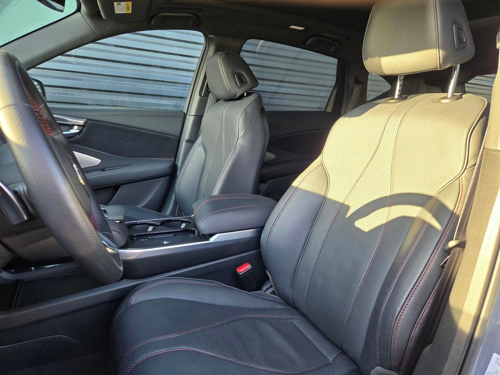 2025 Acura RDX A-Spec Advance Package — full photo 20 of 28