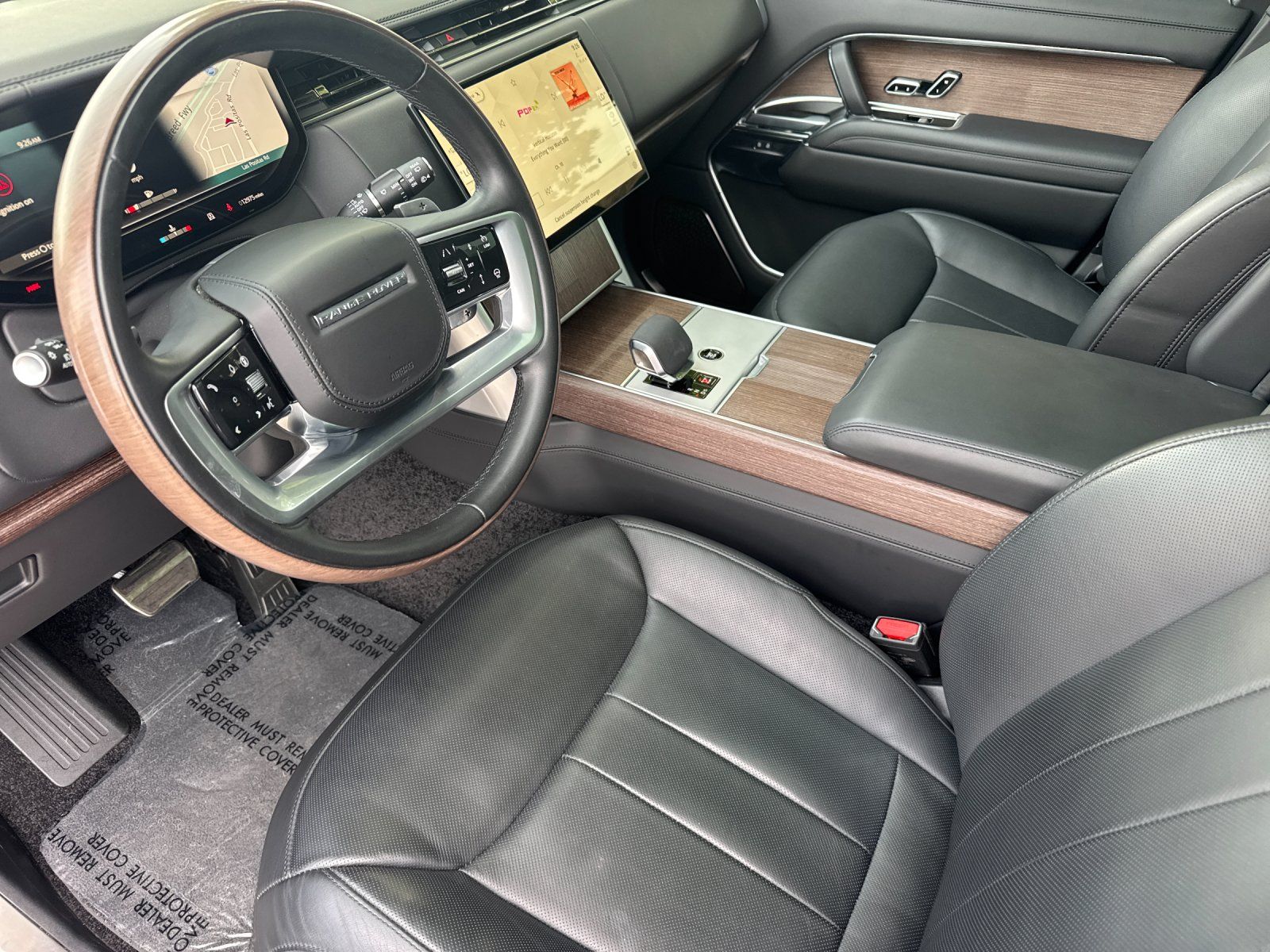 2025 Land Rover Range Rover Autobiography — full photo 10 of 30