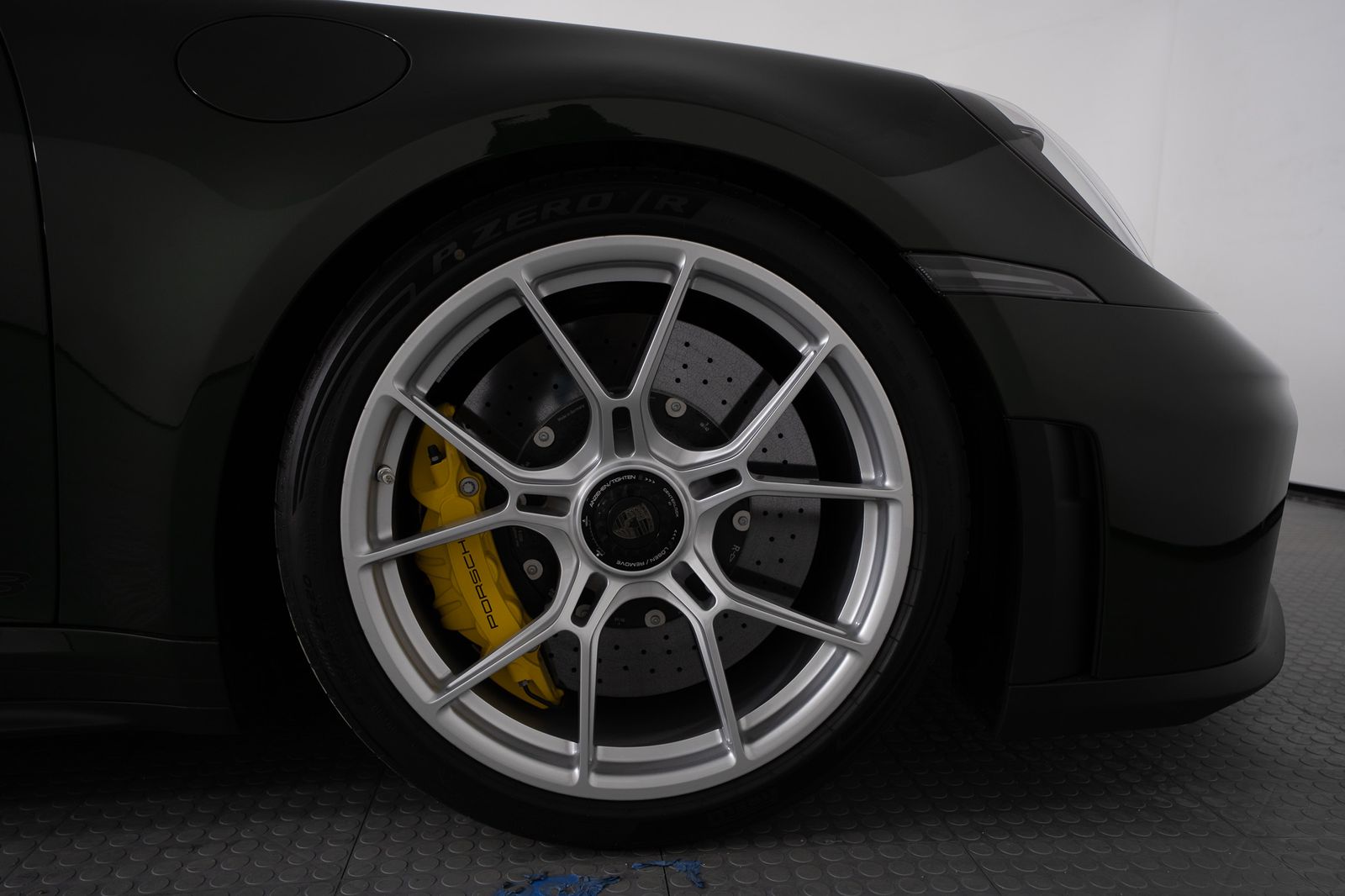 2026 Porsche 911 GT3 — full photo 19 of 42