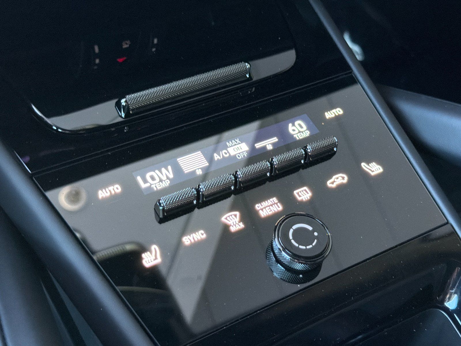 2026 Porsche Cayenne GTS — full photo 18 of 26