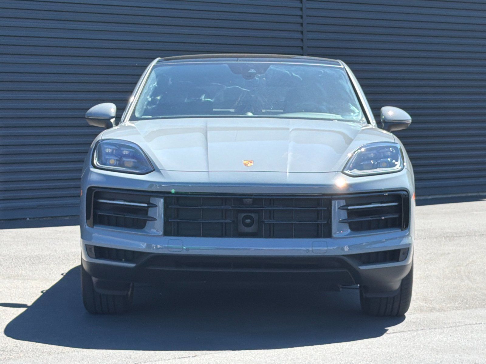 2026 Porsche Cayenne Coupe Base — foto completa 12 de 29
