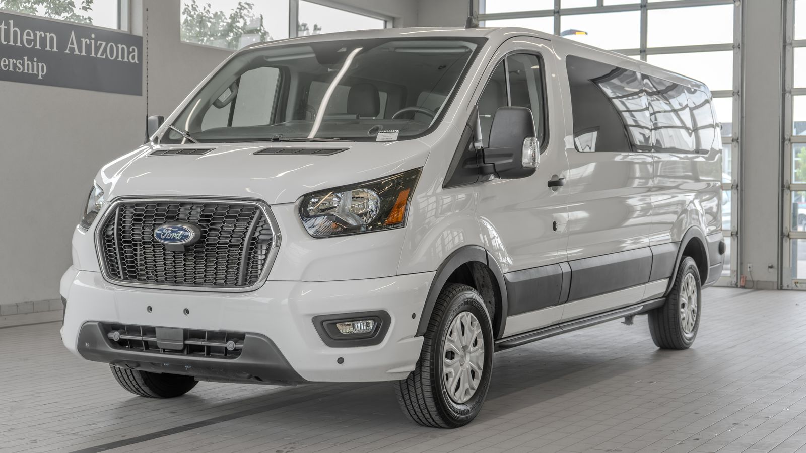 2024 Ford Transit-350 XLT — foto completa 25 de 35