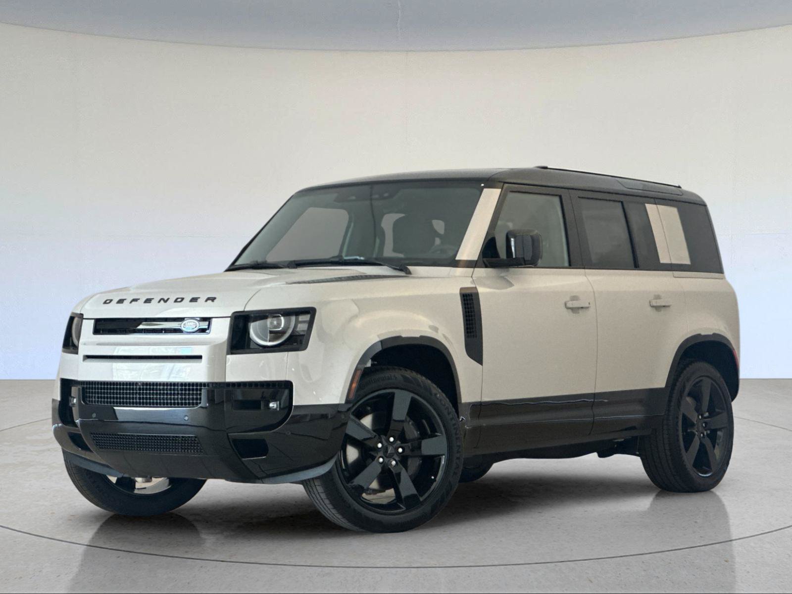 2026 Land Rover Defender 110 X-Dynamic SE — photo 1 of 28