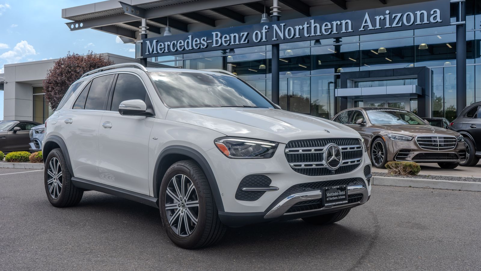 2025 Mercedes-Benz GLE GLE 450e — full photo 1 of 34