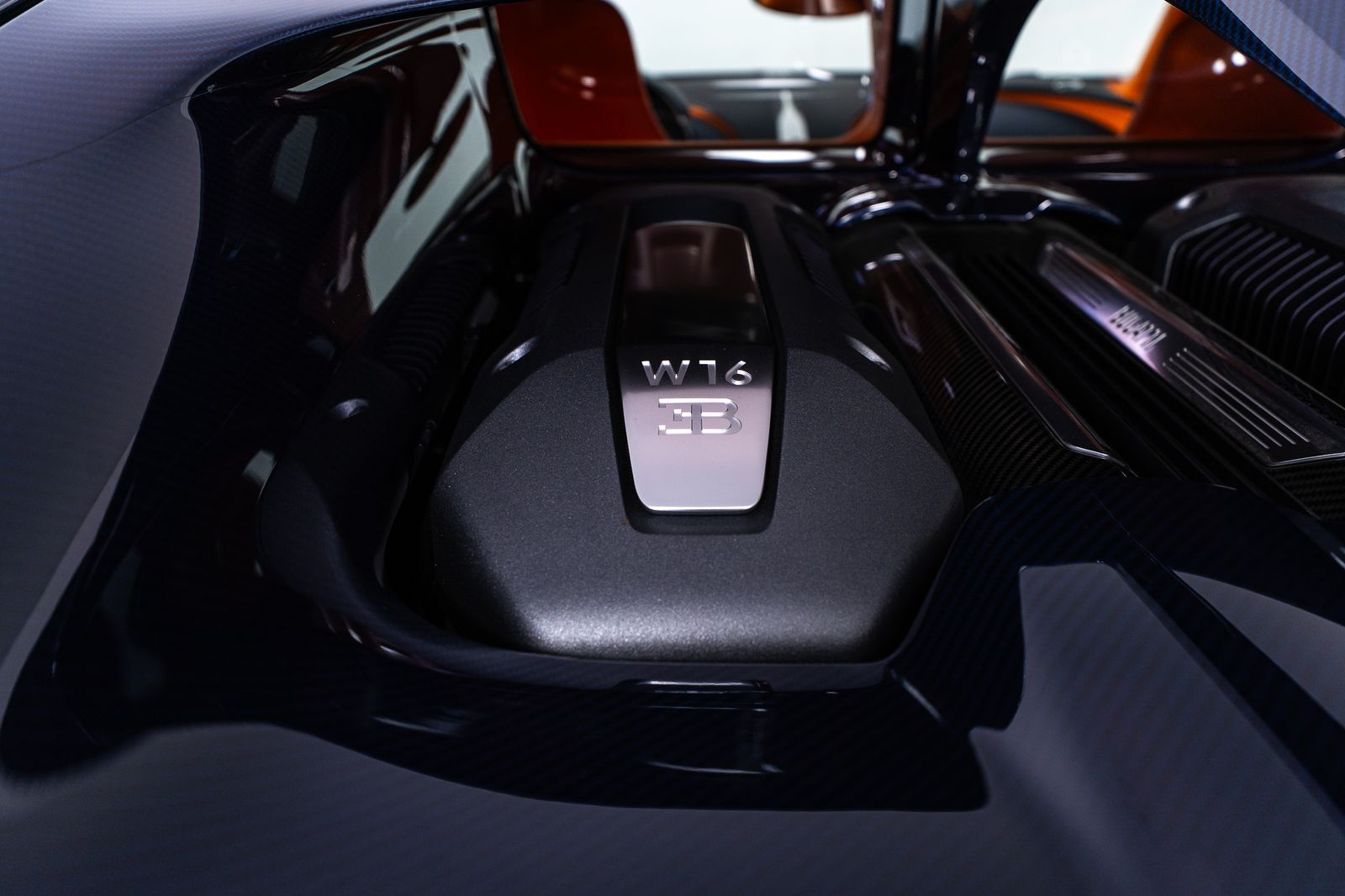 2018 Bugatti Chiron — foto completa 32 de 85