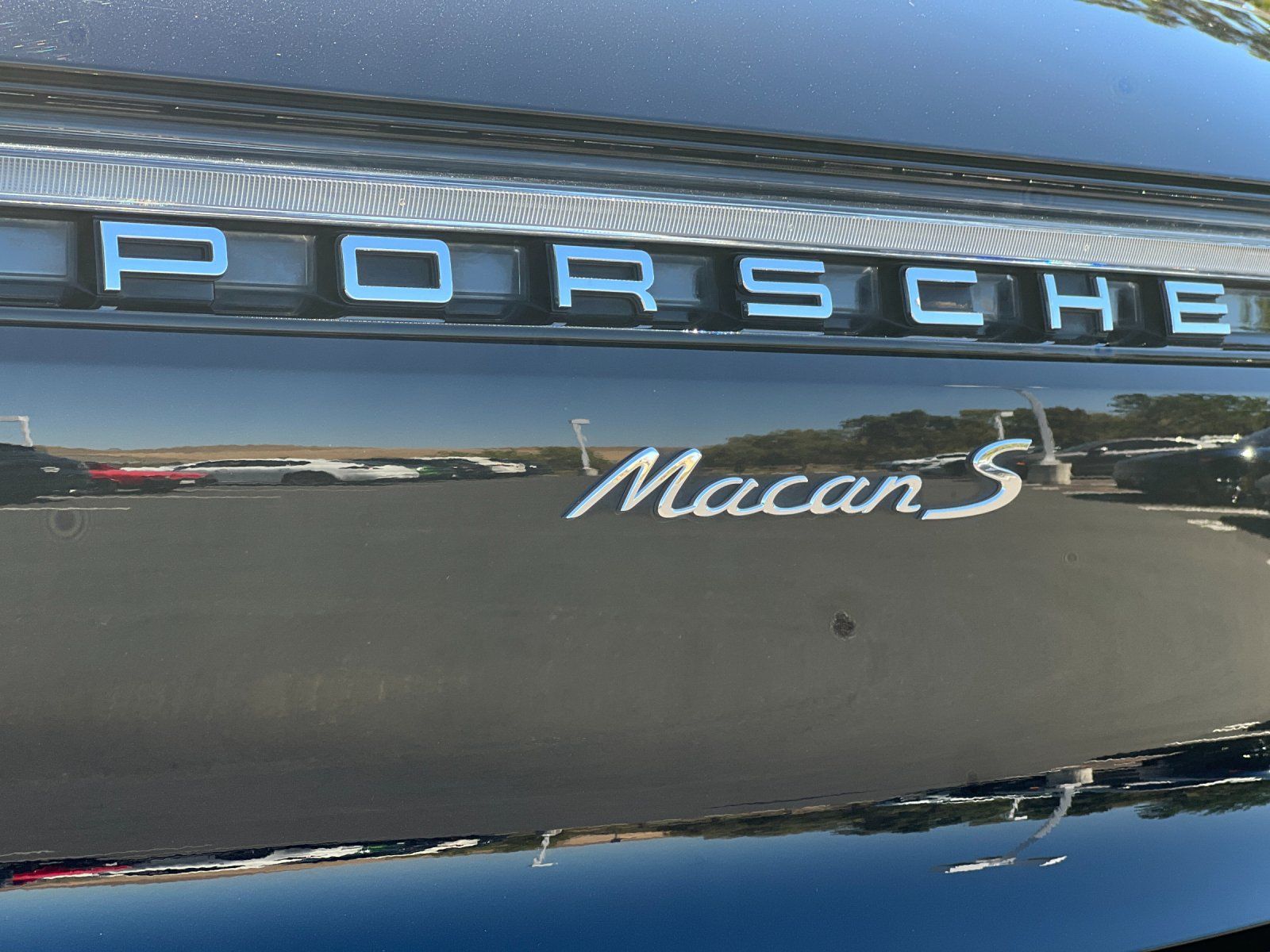 2024 Porsche Macan S — full photo 27 of 28
