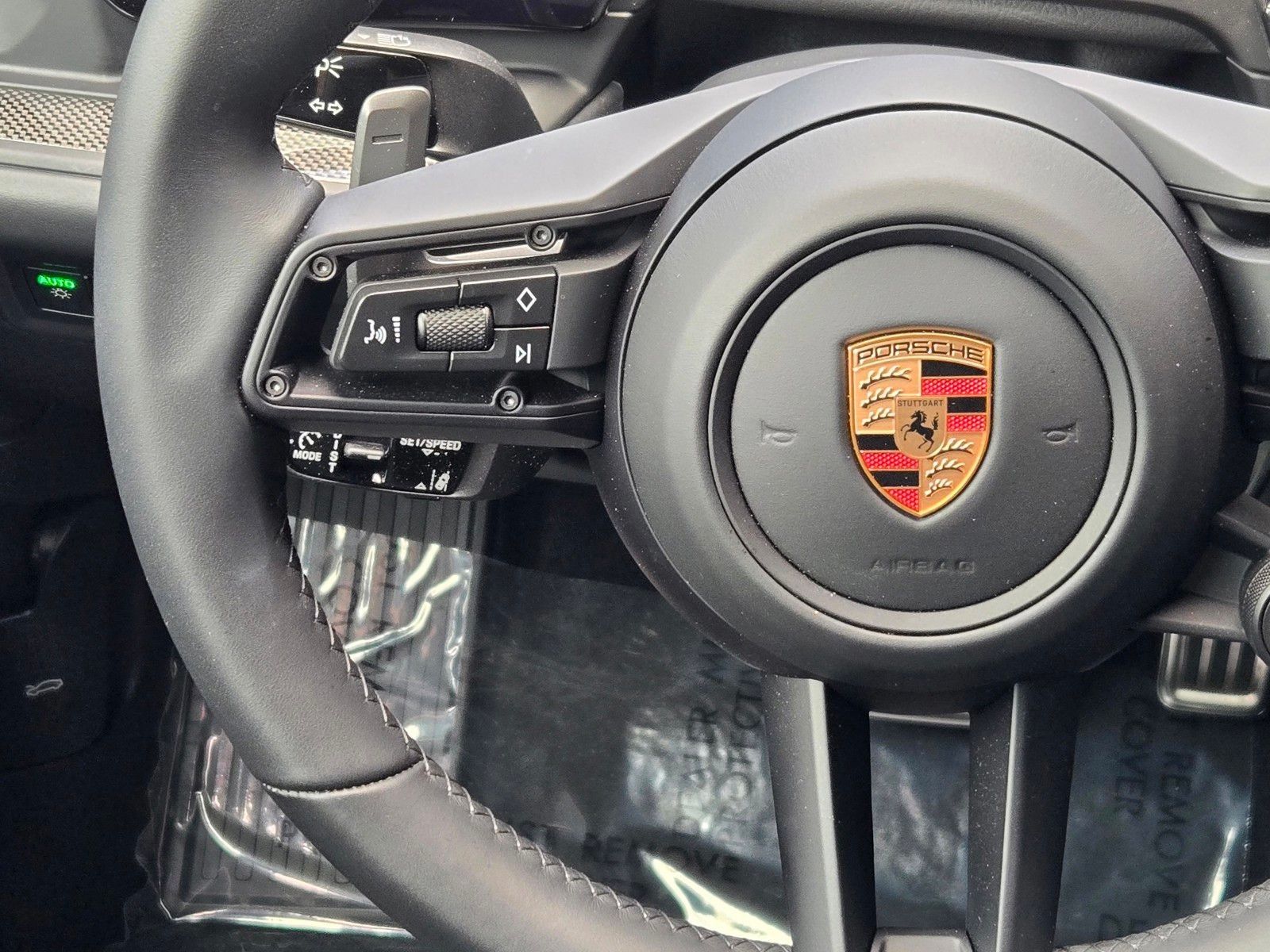 2026 Porsche Cayenne GTS — full photo 16 of 27