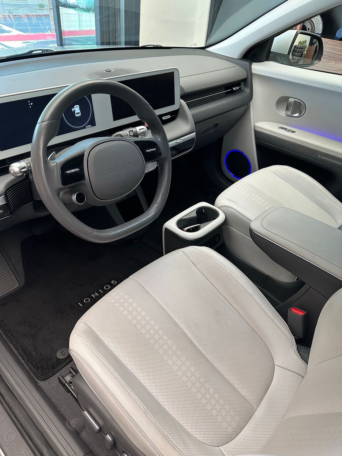 2023 Hyundai IONIQ 5 SEL — full photo 7 of 11