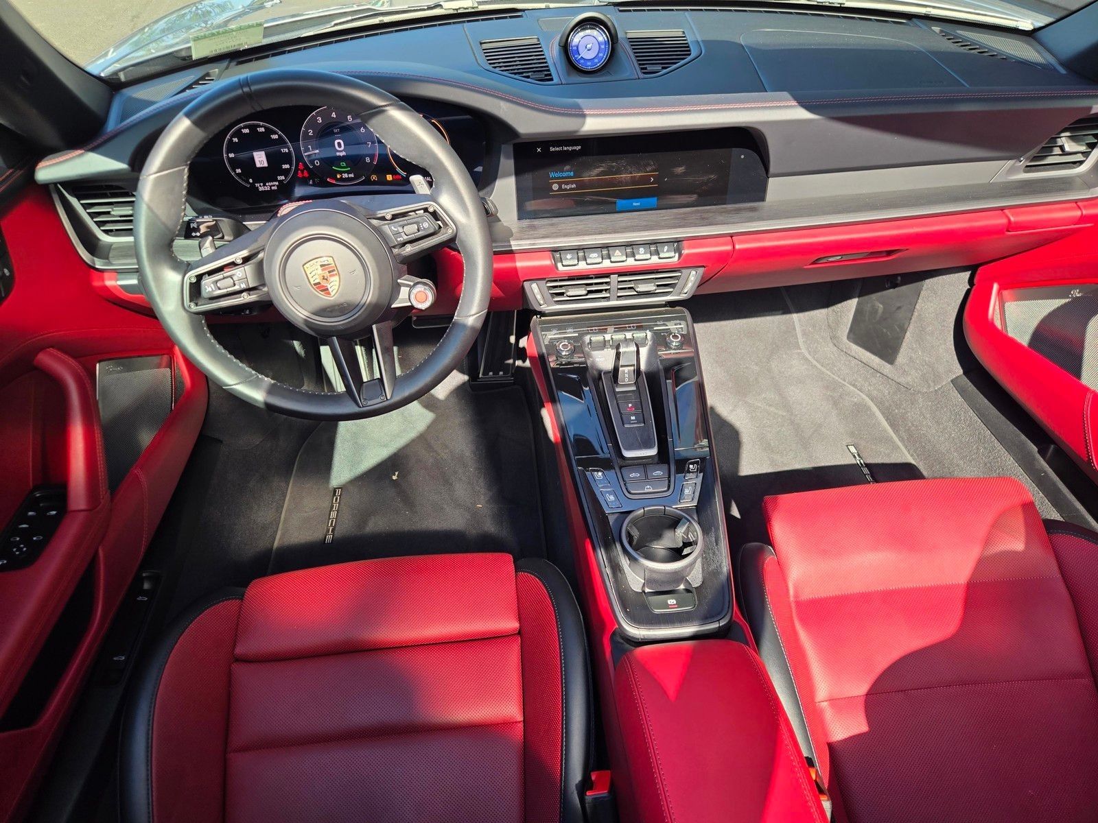 2025 Porsche 911 Carrera 4 GTS — foto completa 14 de 27