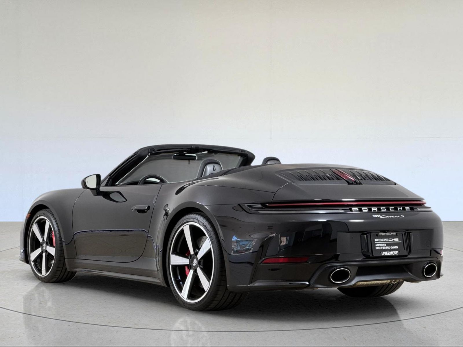 2025 Porsche 911 Carrera S — full photo 3 of 29