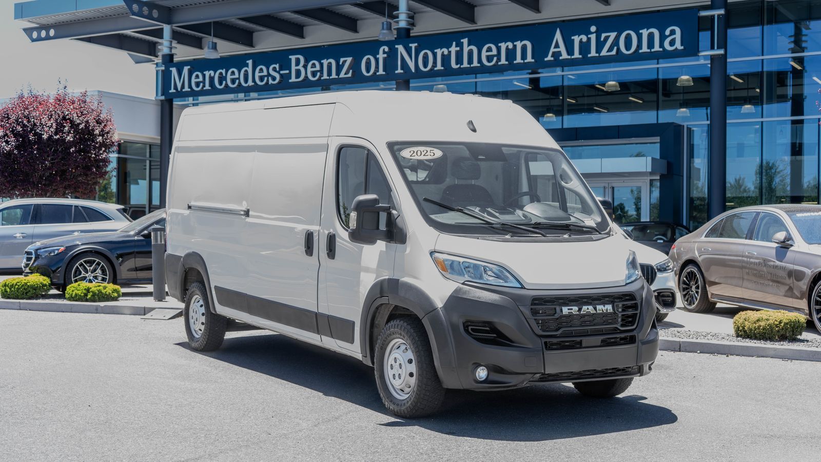 2025 Ram ProMaster 2500 High Roof — full photo 1 of 34