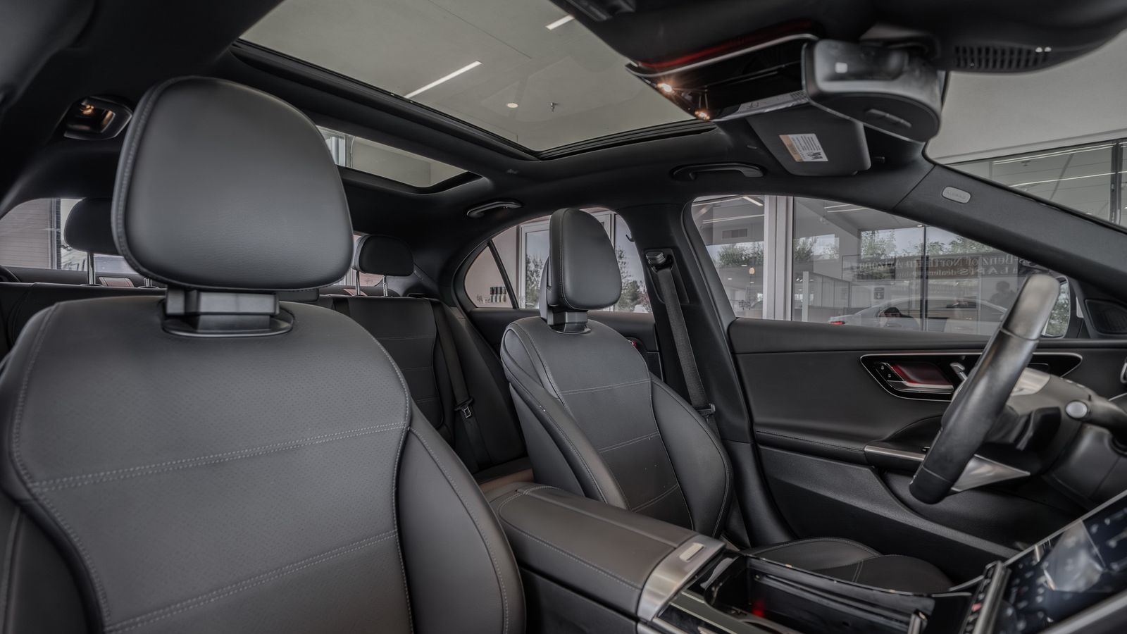 2024 Mercedes-Benz C-Class C 300 — foto completa 31 de 34