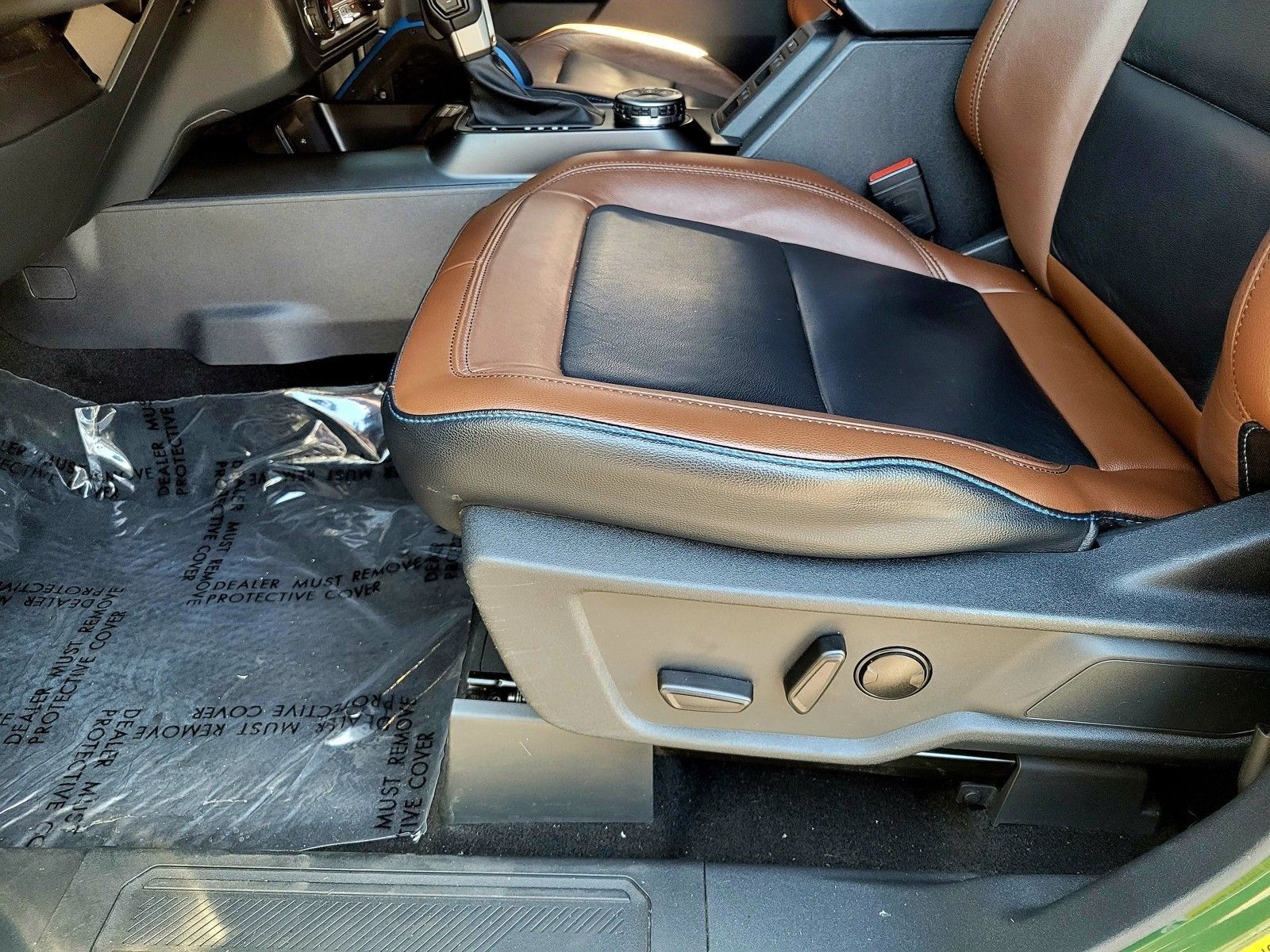 2022 Ford Bronco Outer Banks — foto completa 22 de 45