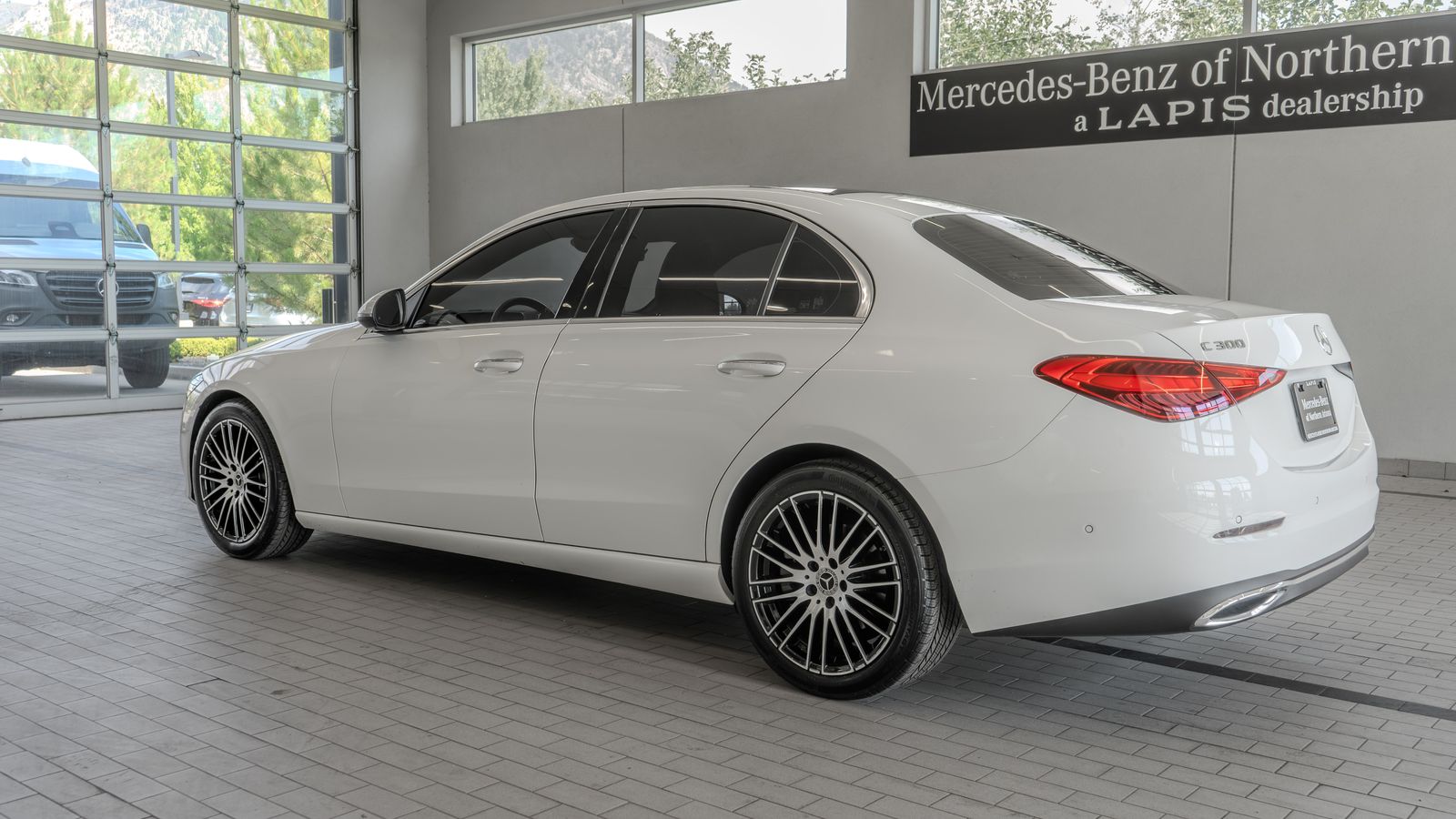 2024 Mercedes-Benz C-Class C 300 — foto completa 13 de 34