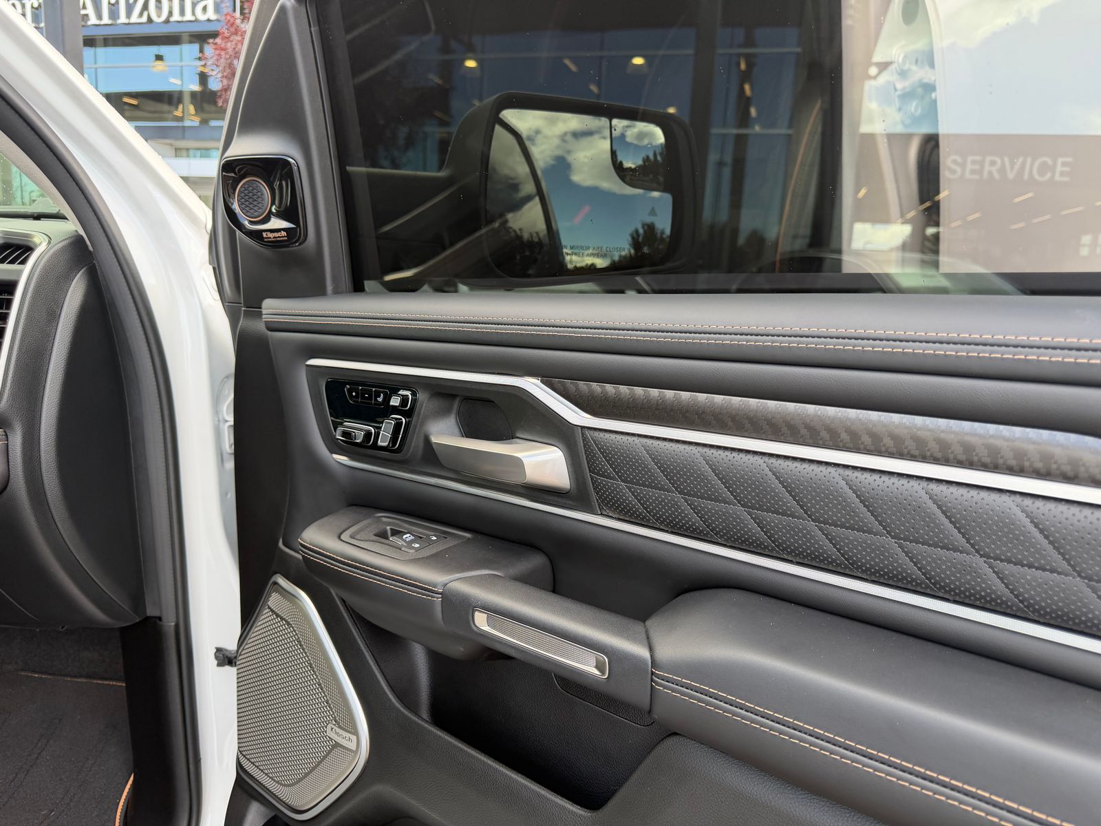 2026 Ram 1500 Tungsten — foto completa 6 de 8