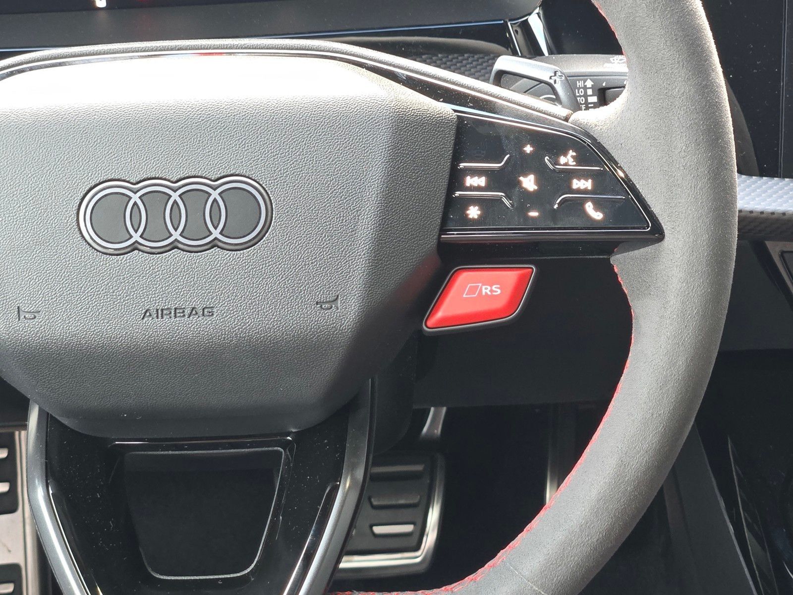 2025 Audi RS 3 2.5T — full photo 16 of 45