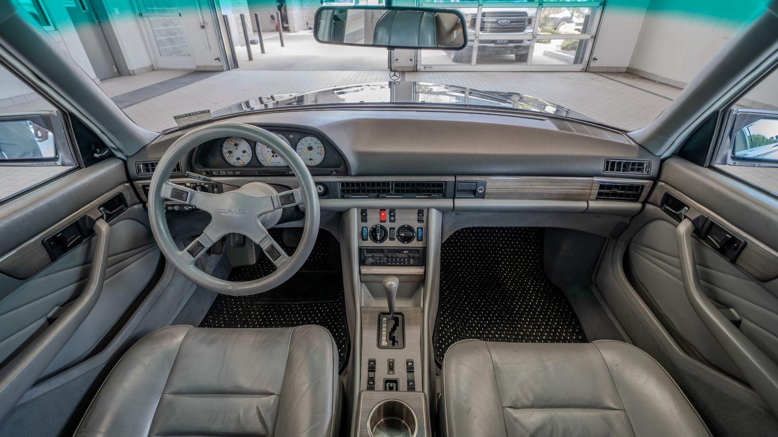 1984 Mercedes 500 SEL — full photo 8 of 46