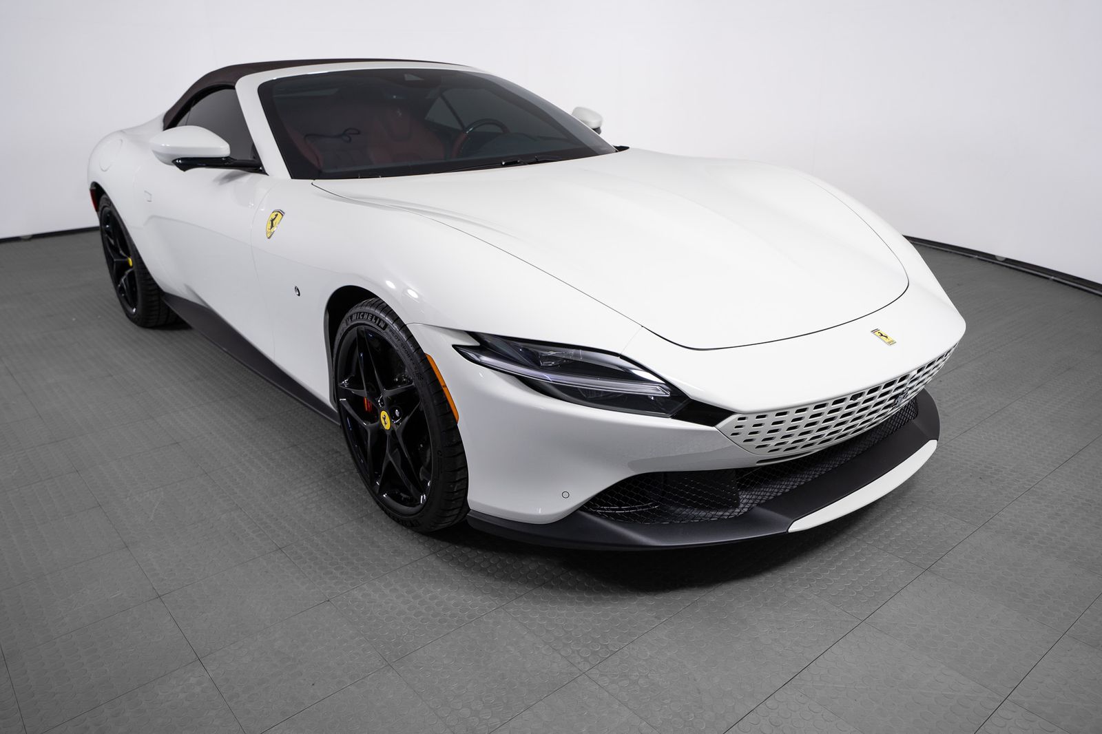 2025 Ferrari Roma Spider — full photo 47 of 51