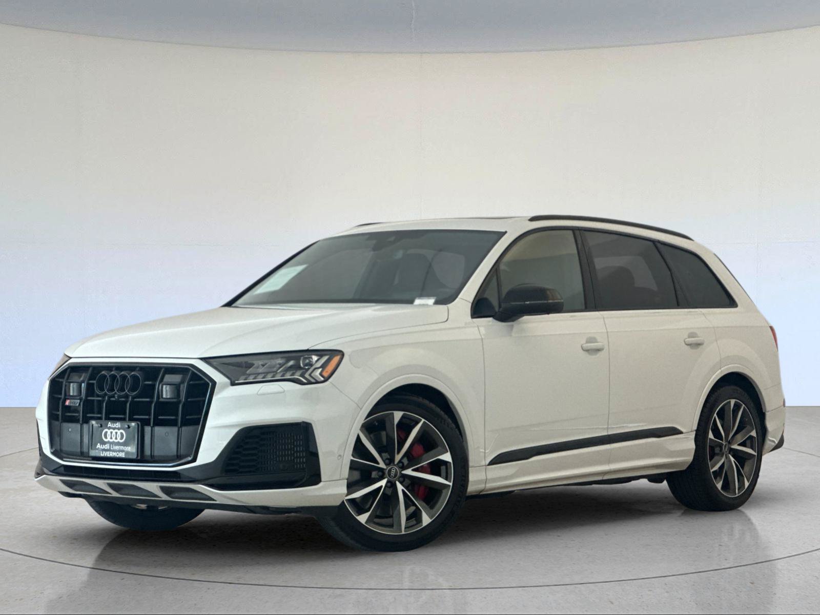 2023 Audi SQ7 Prestige — photo 1 of 27