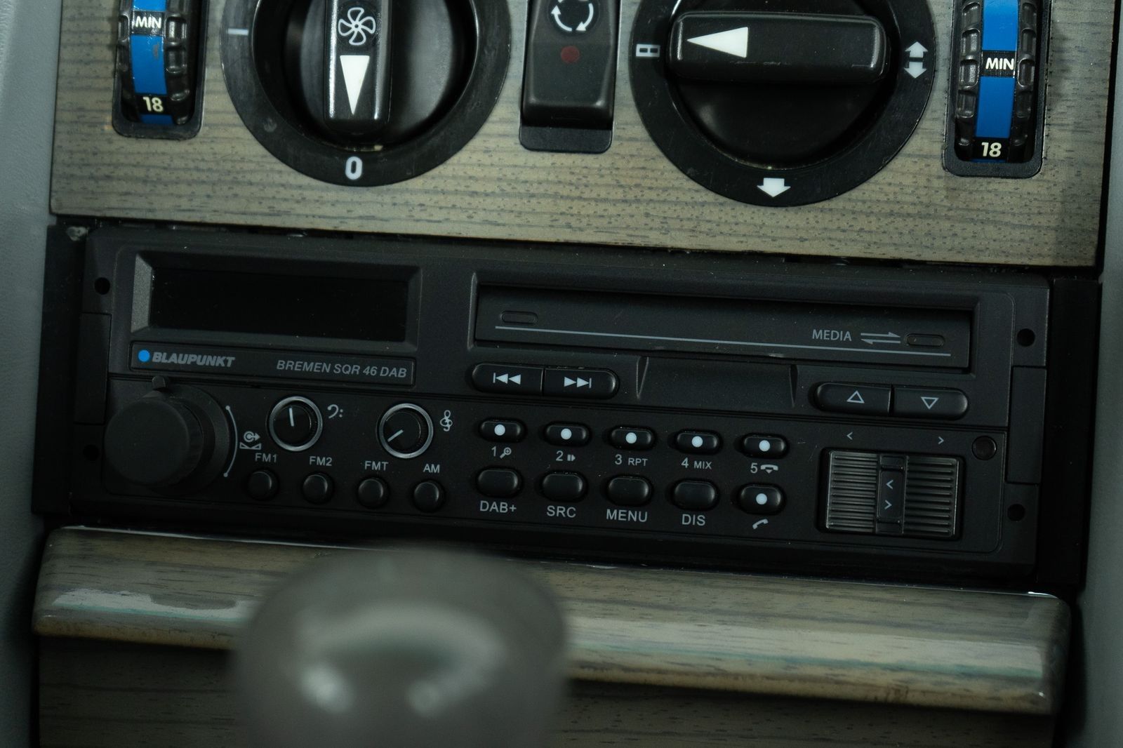 1984 Mercedes-Benz 500-Class 500 SEL — full photo 28 of 58