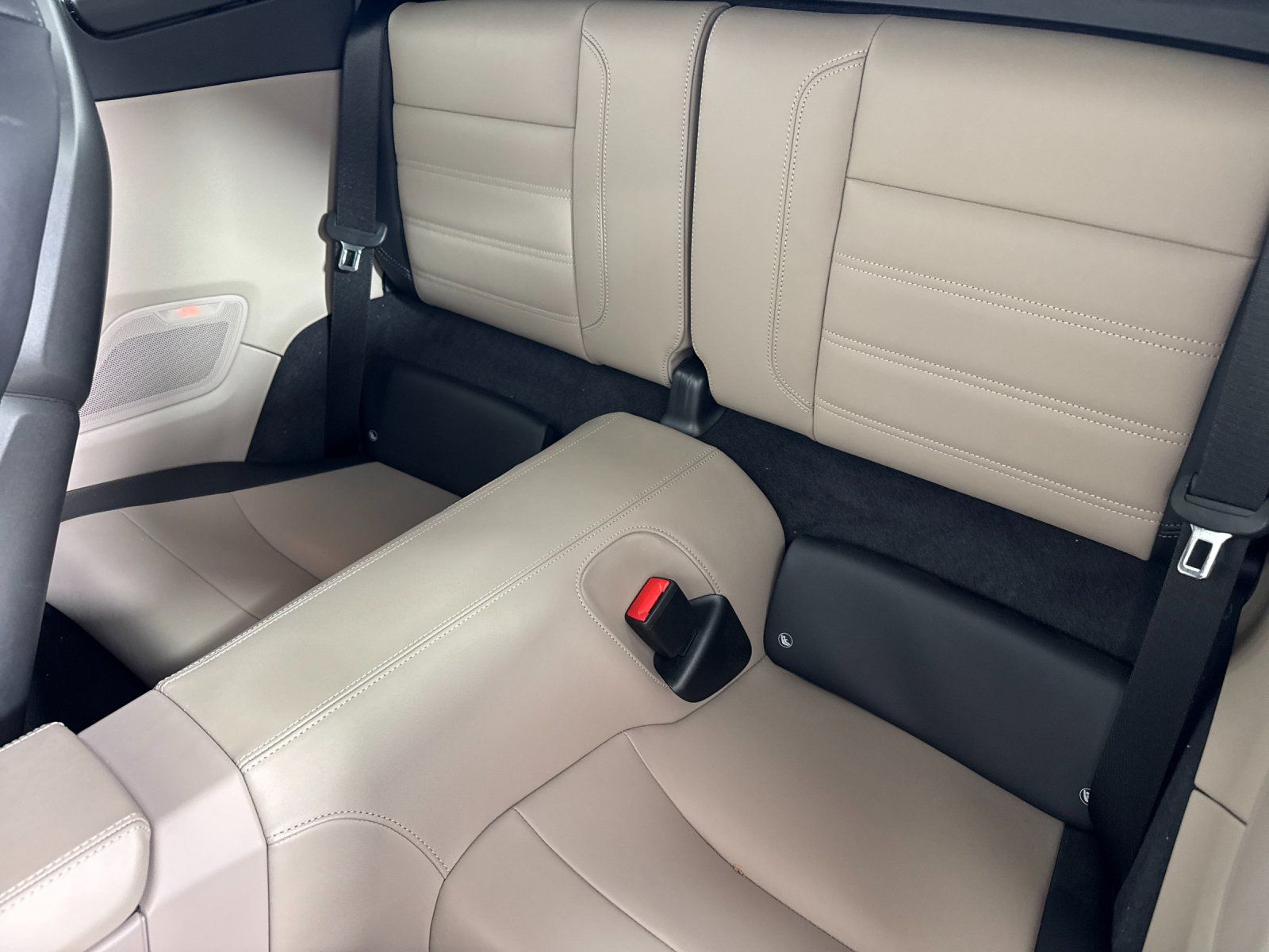 2025 Porsche 911 Carrera S — full photo 14 of 29