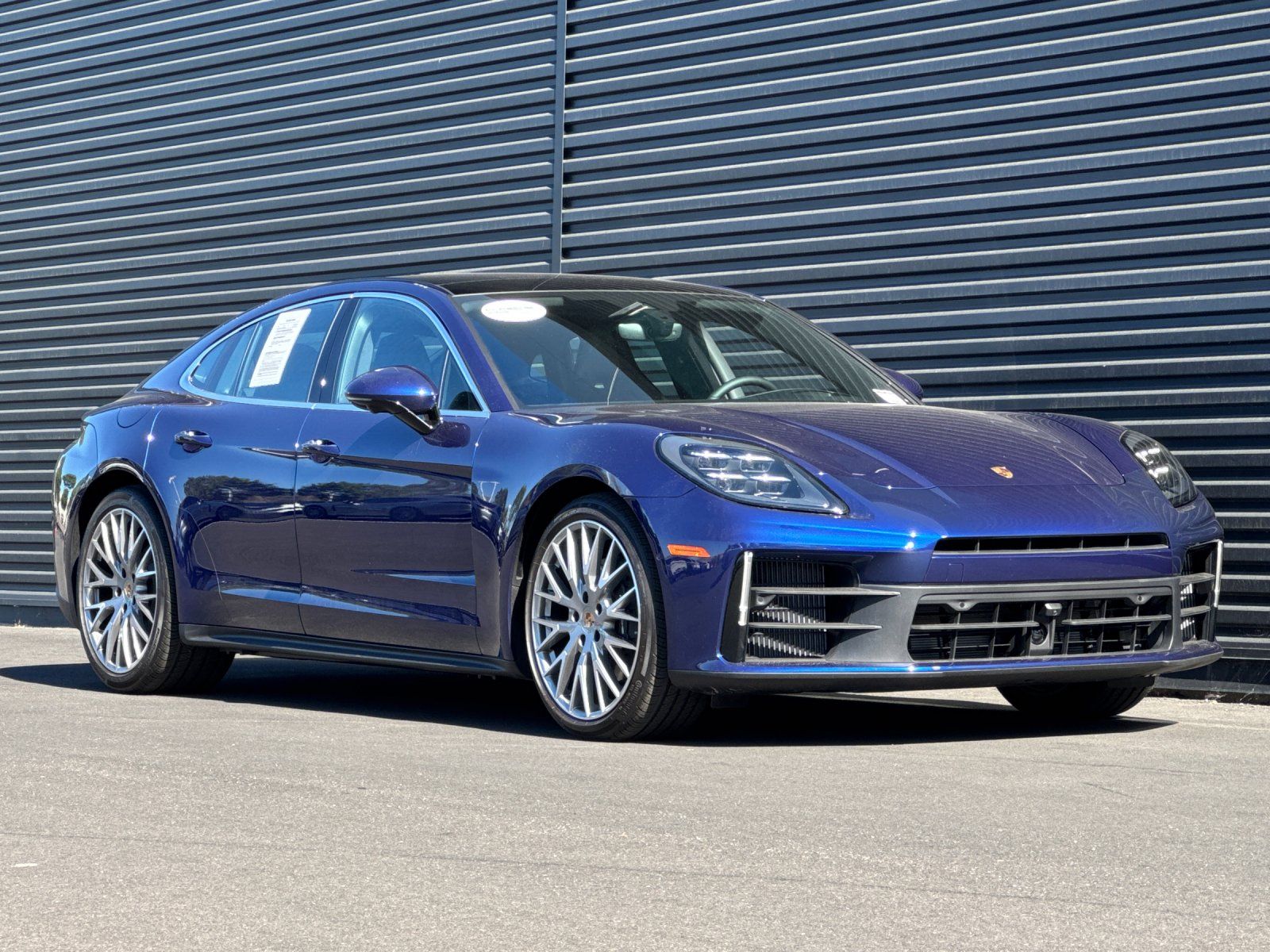 2025 Porsche Panamera 4 — foto completa 11 de 29