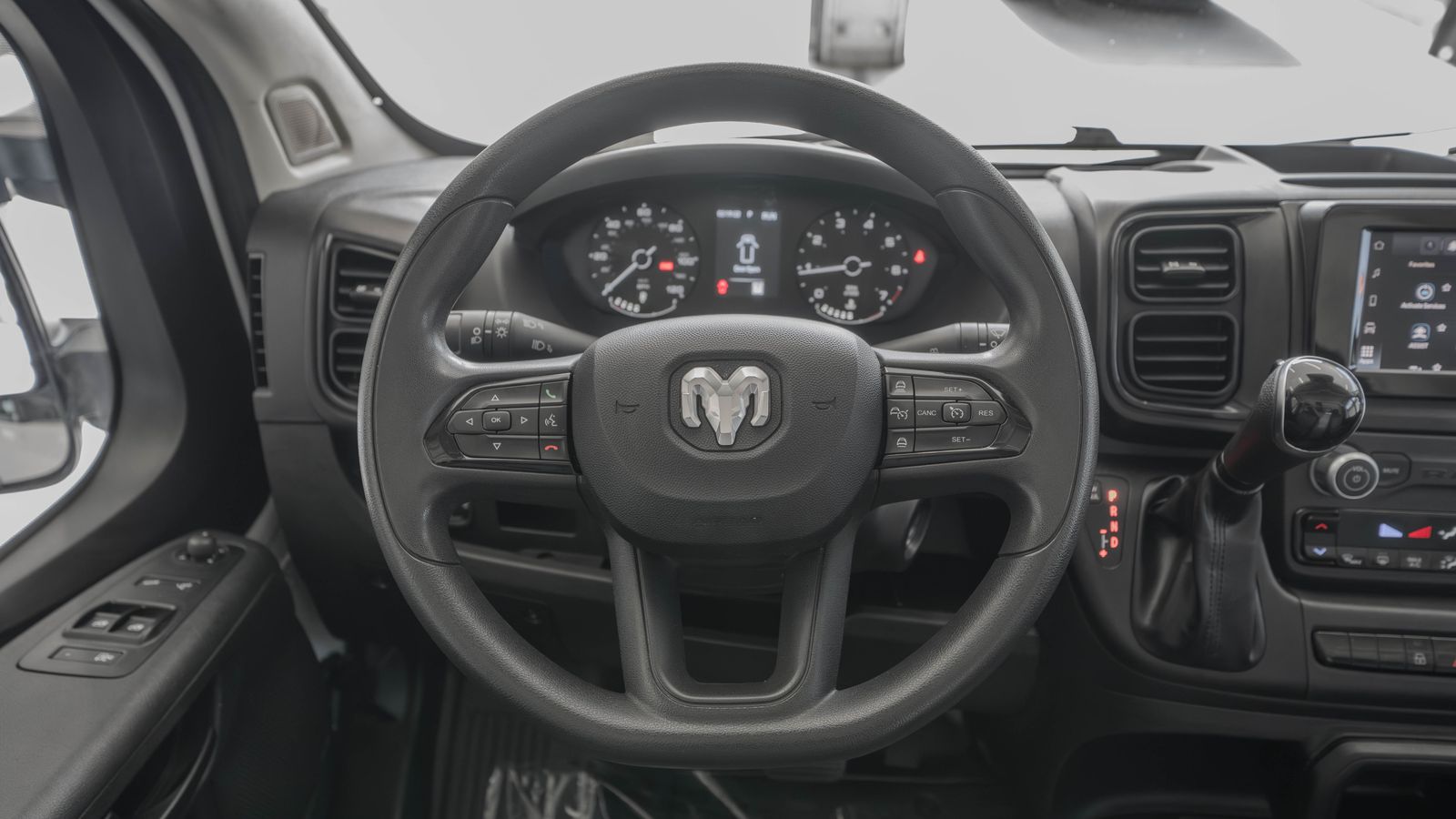 2025 Ram ProMaster 2500 High Roof — full photo 9 of 34