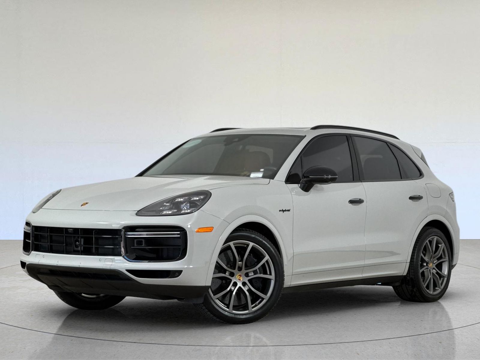 2023 Porsche Cayenne E-Hybrid Turbo S — full photo 1 of 30