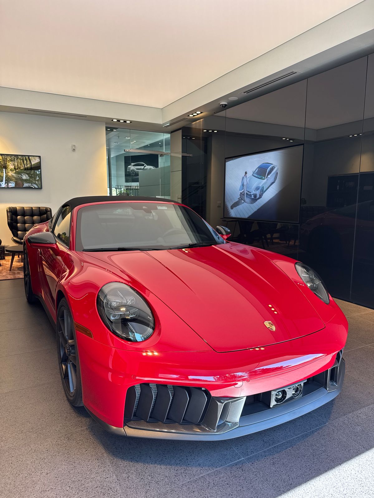 2026 Porsche 911 Targa 4 GTS — full photo 3 of 12
