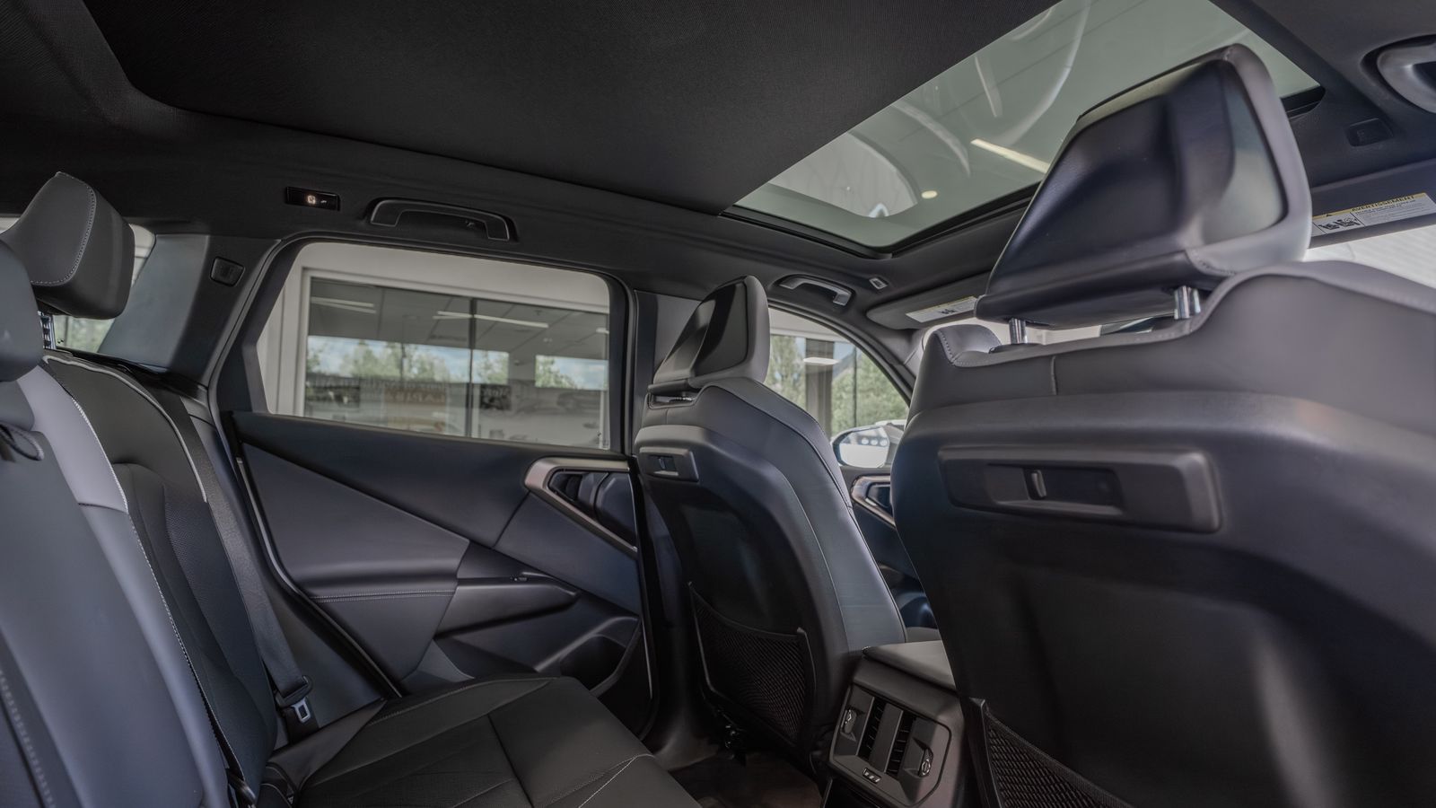 2025 BMW X3 30 xDrive — full photo 28 of 35