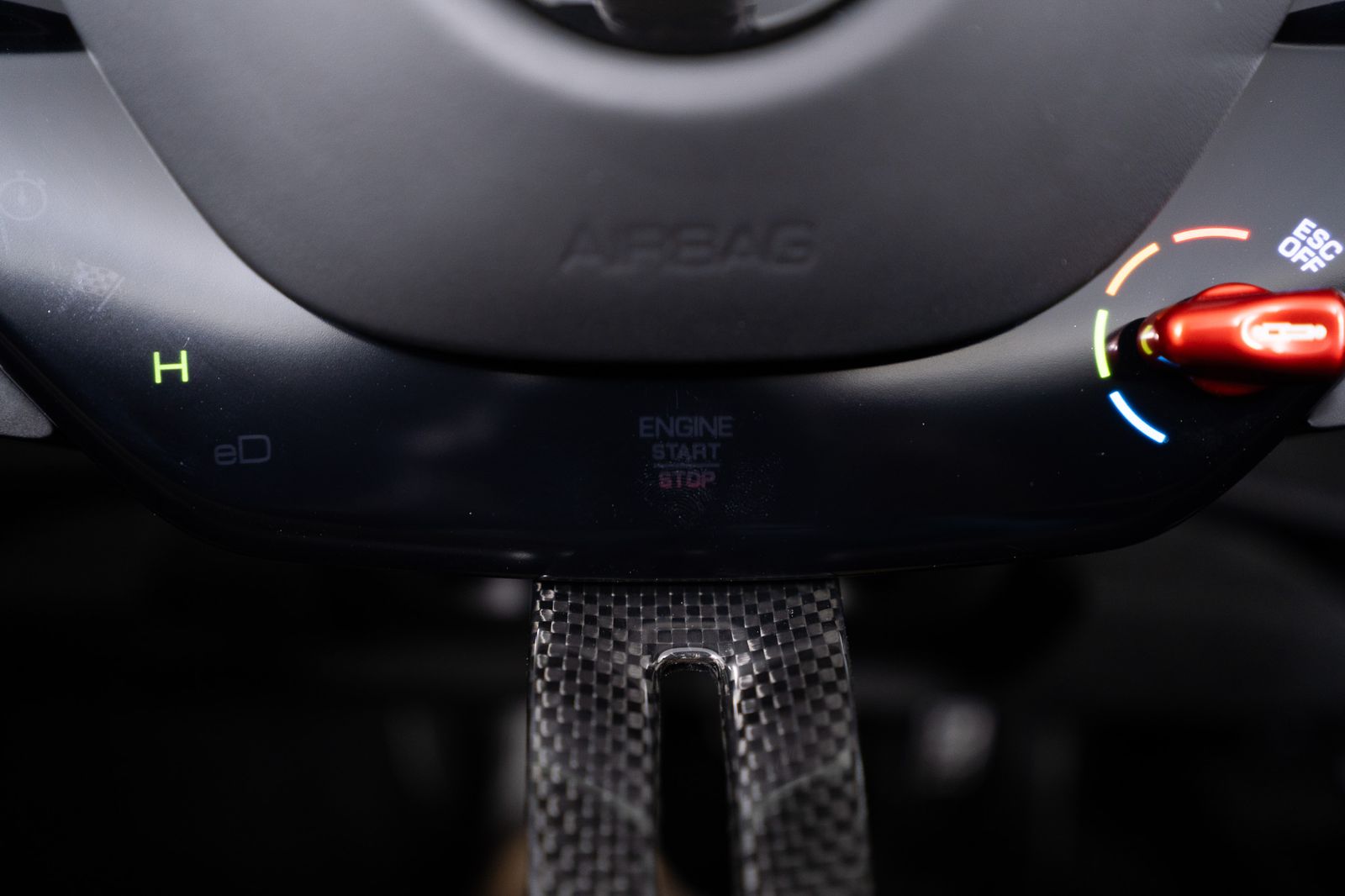 2025 Ferrari SF90 Spider — foto completa 49 de 67