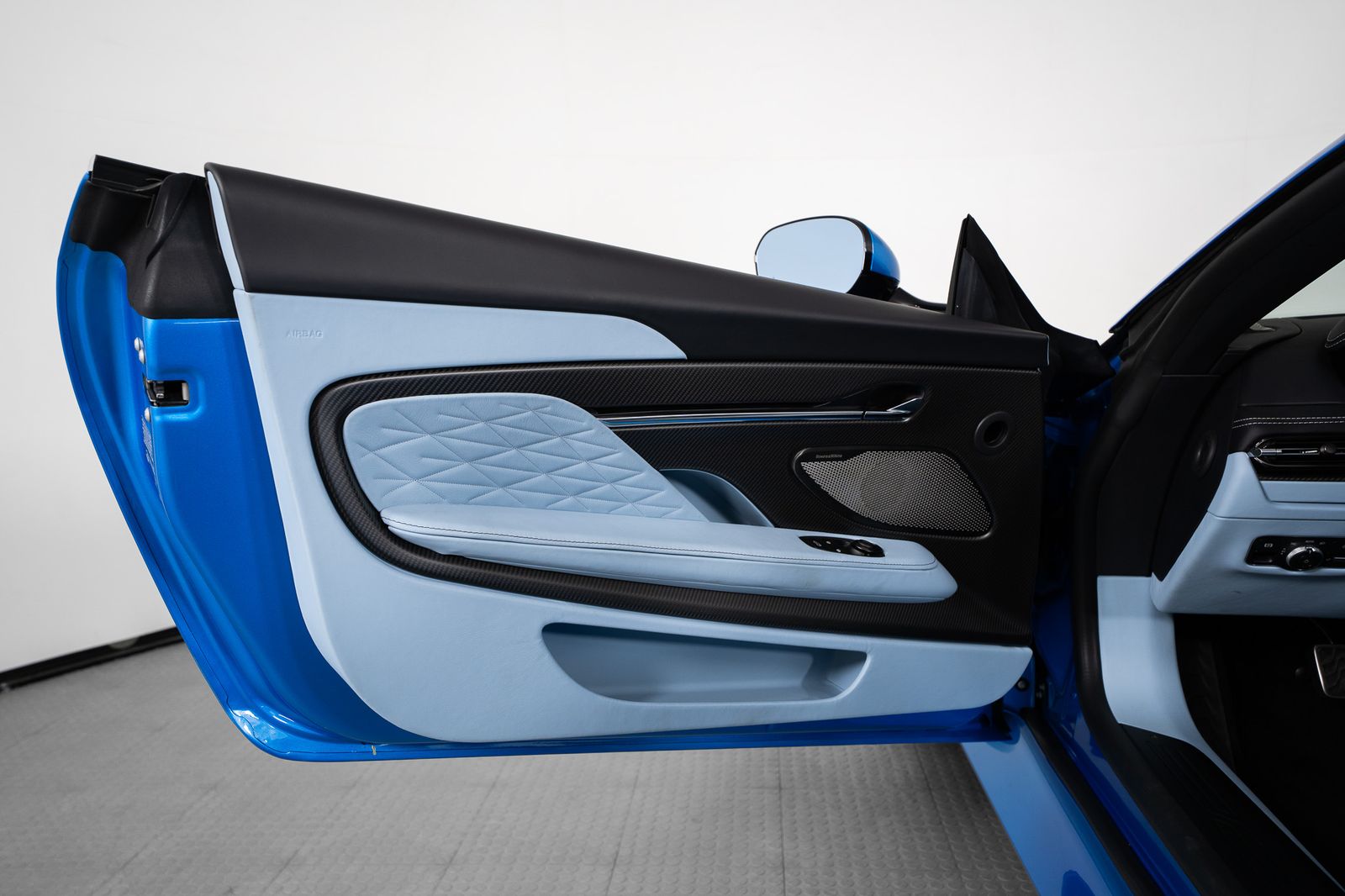 2024 Aston Martin DB12 Volante — full photo 38 of 55