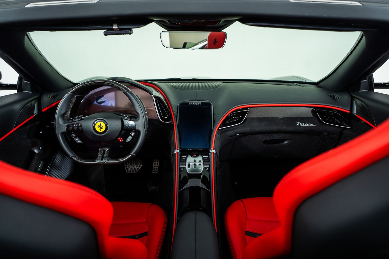 2025 Ferrari Roma Spider — full photo 29 of 41