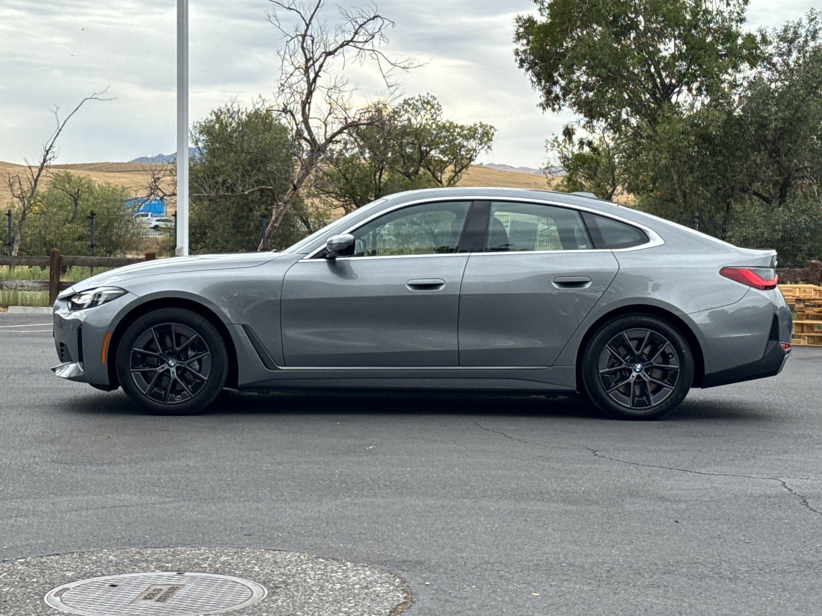 2025 BMW i4 eDrive40 — full photo 2 of 28