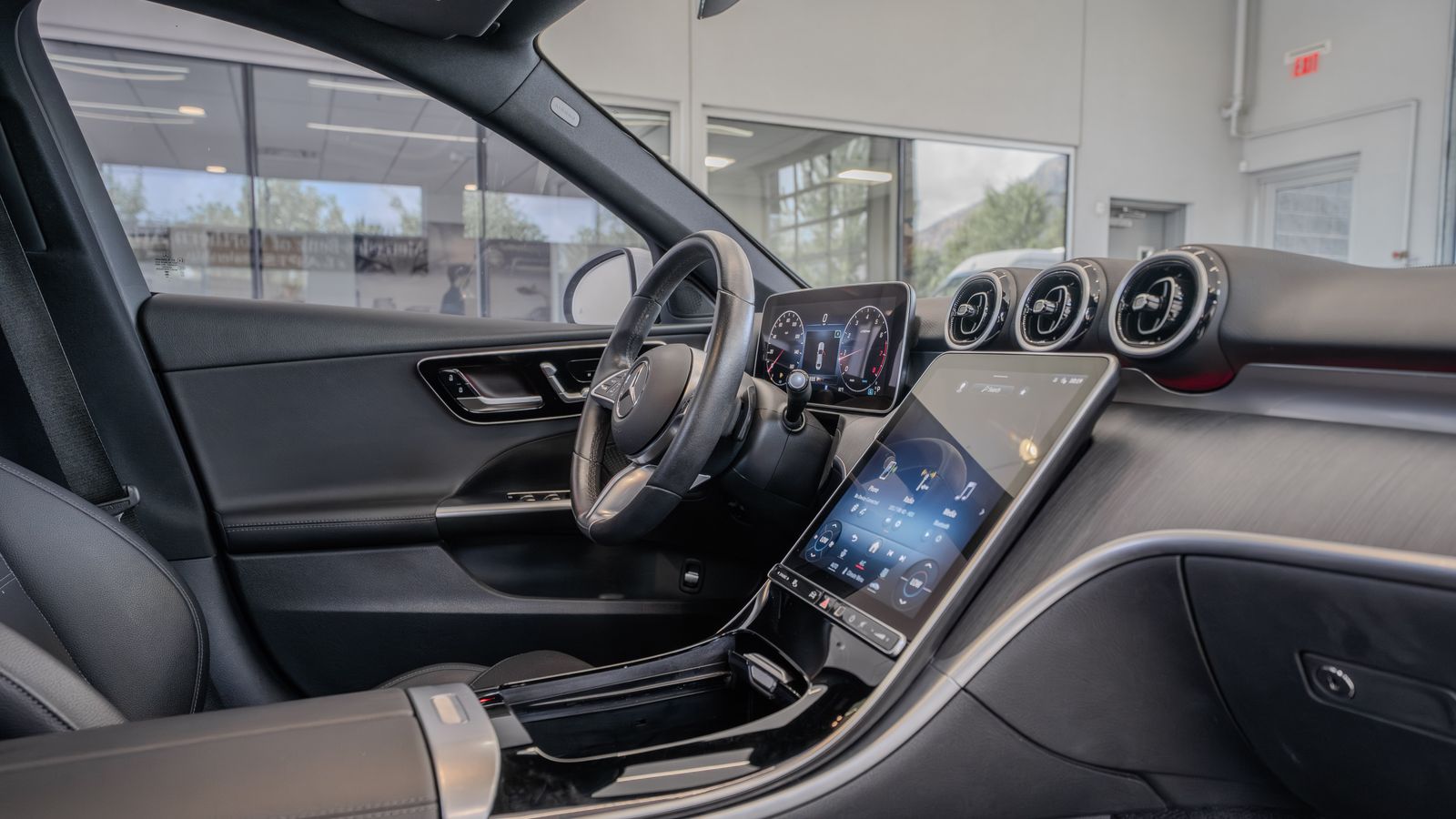 2024 Mercedes-Benz C-Class C 300 — foto completa 18 de 34