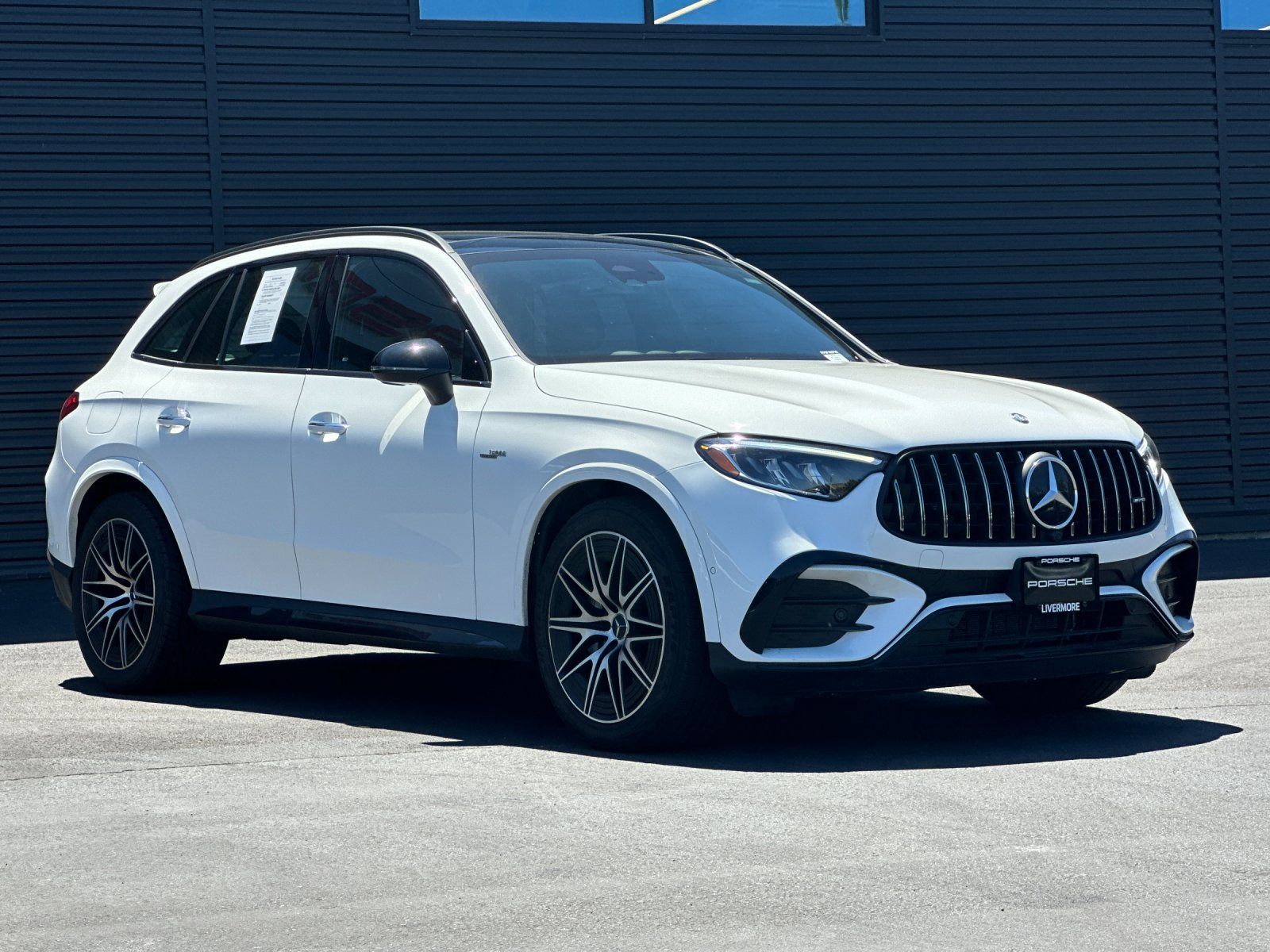 2025 Mercedes-Benz GLC GLC 43 AMG® — full photo 10 of 27