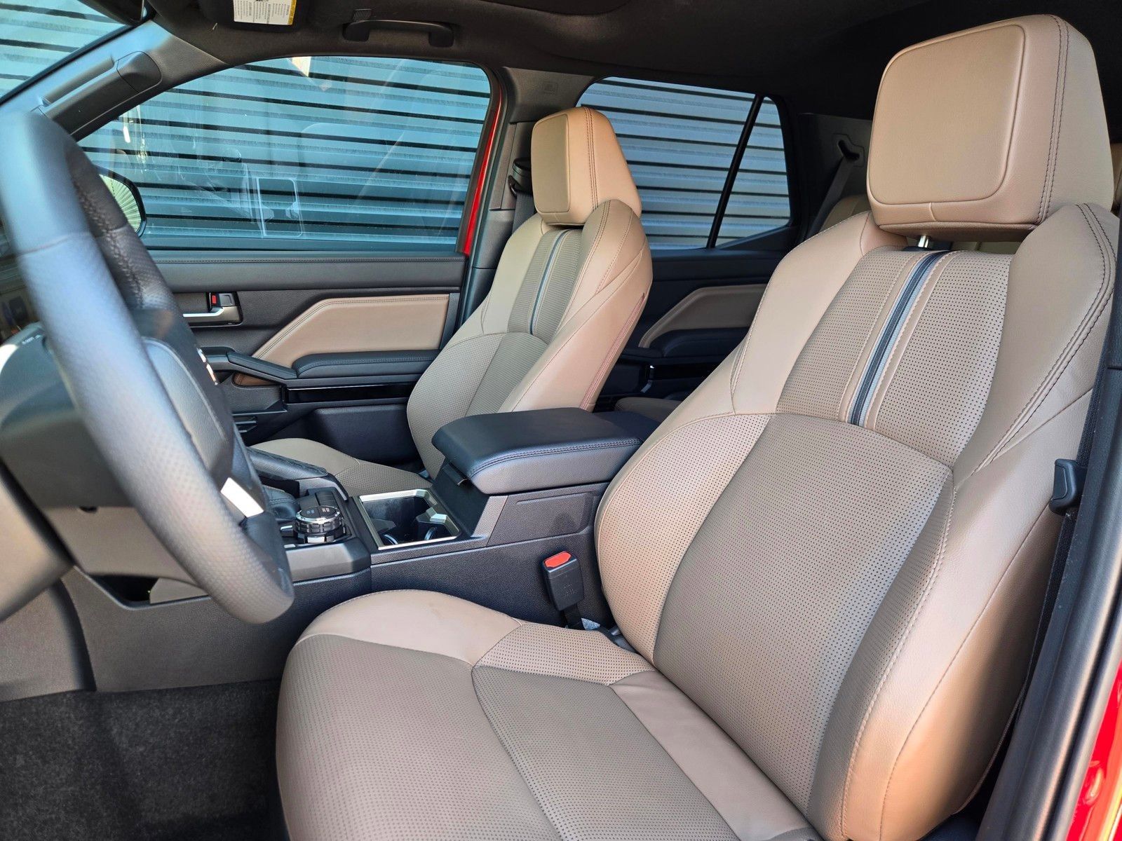2026 Toyota 4Runner i-FORCE MAX Hybrid Limited — full photo 18 of 45