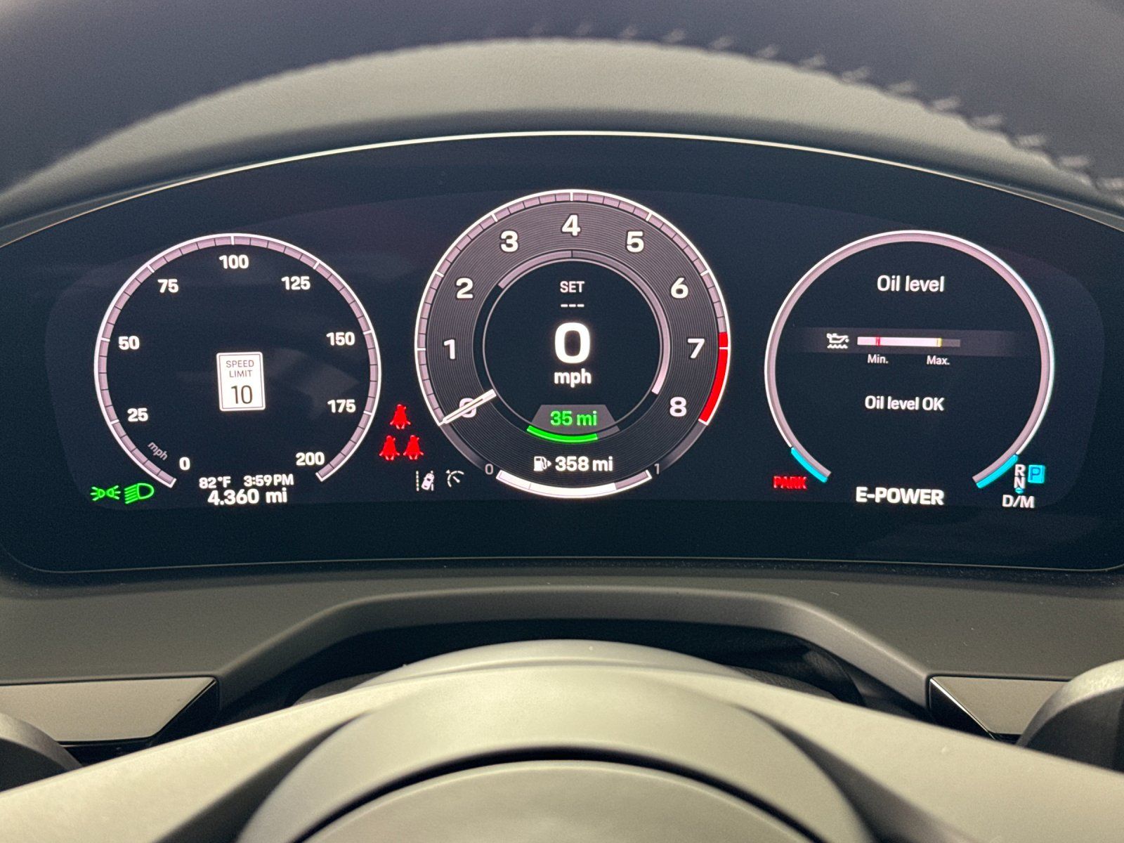 2026 Porsche Panamera E-Hybrid 4 — full photo 25 of 30