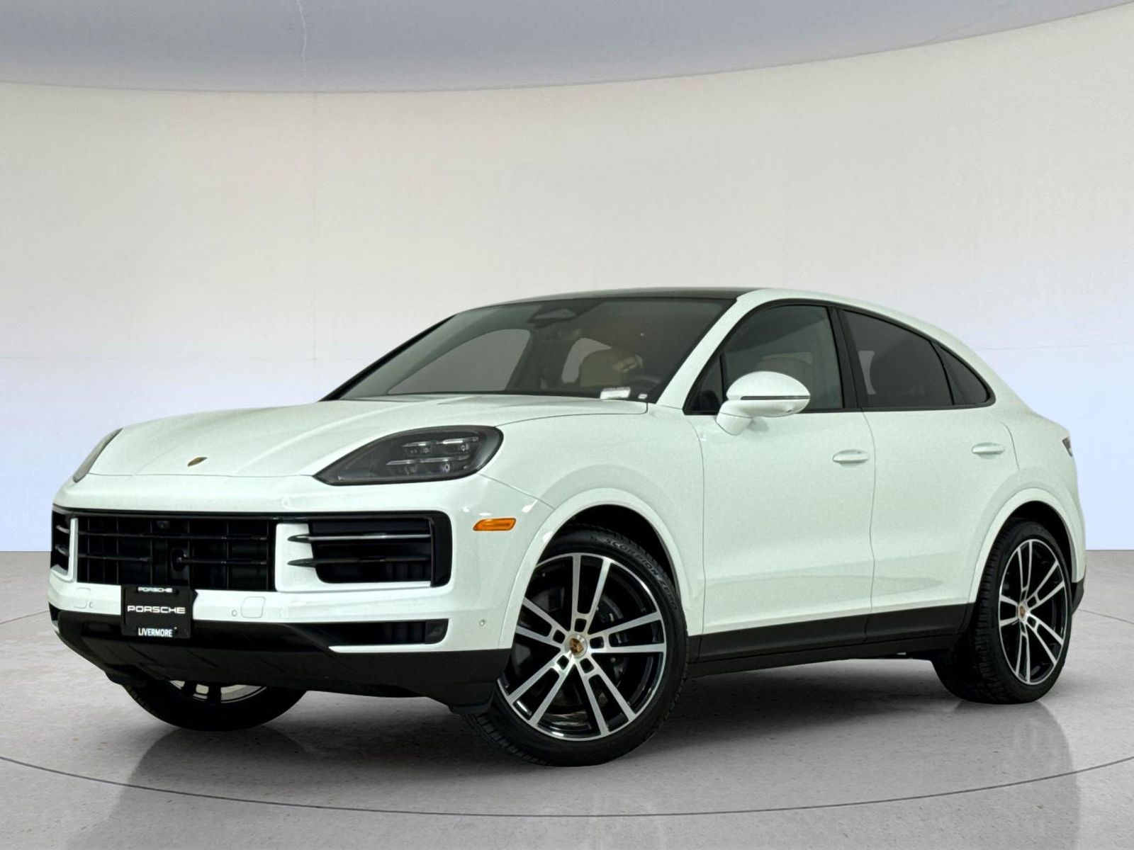 2026 Porsche Cayenne Coupe Base — full photo 1 of 30
