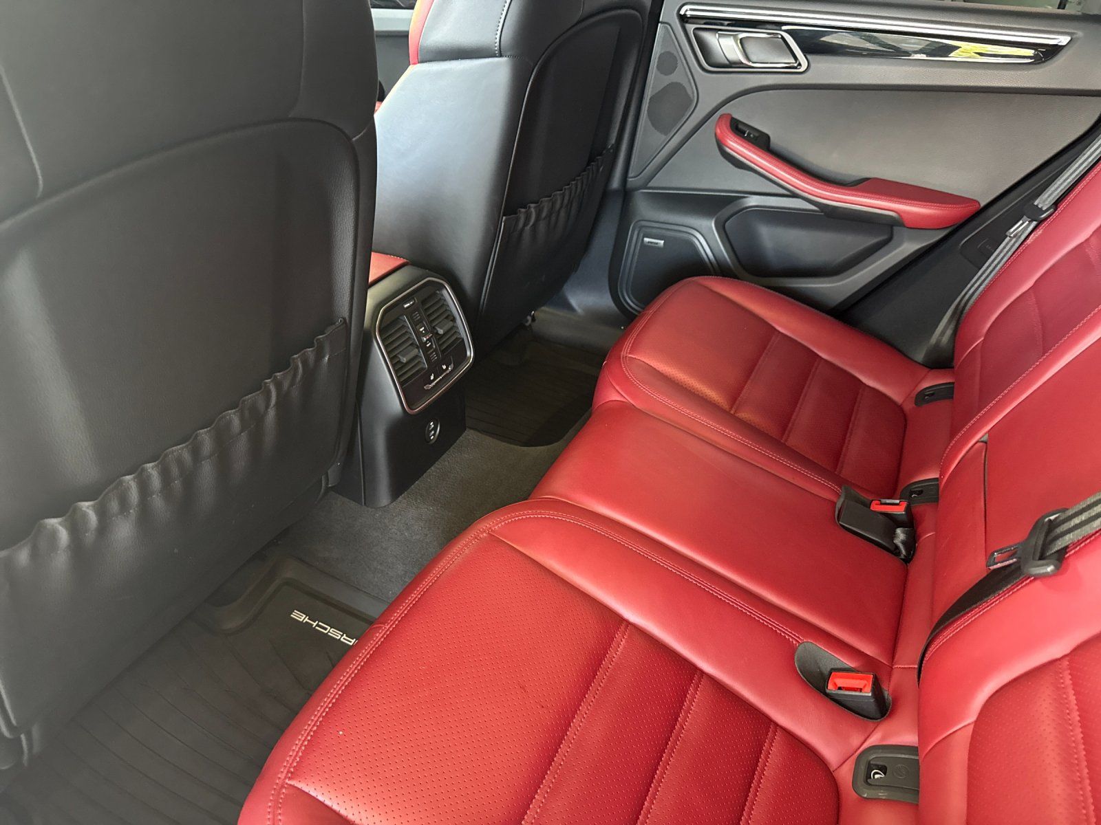 2023 Porsche Macan T — foto completa 13 de 28