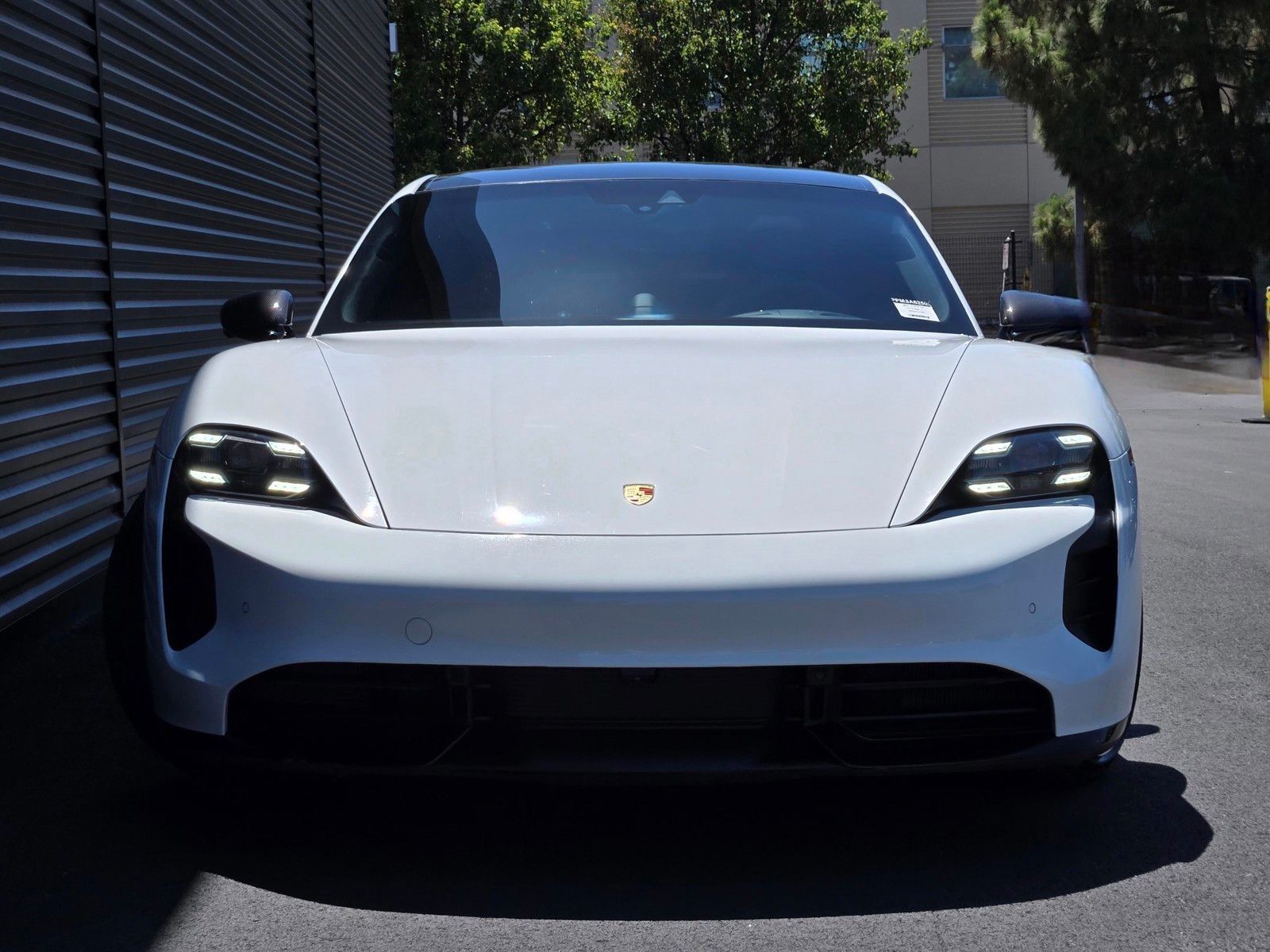 2021 Porsche Taycan Turbo — foto completa 10 de 27