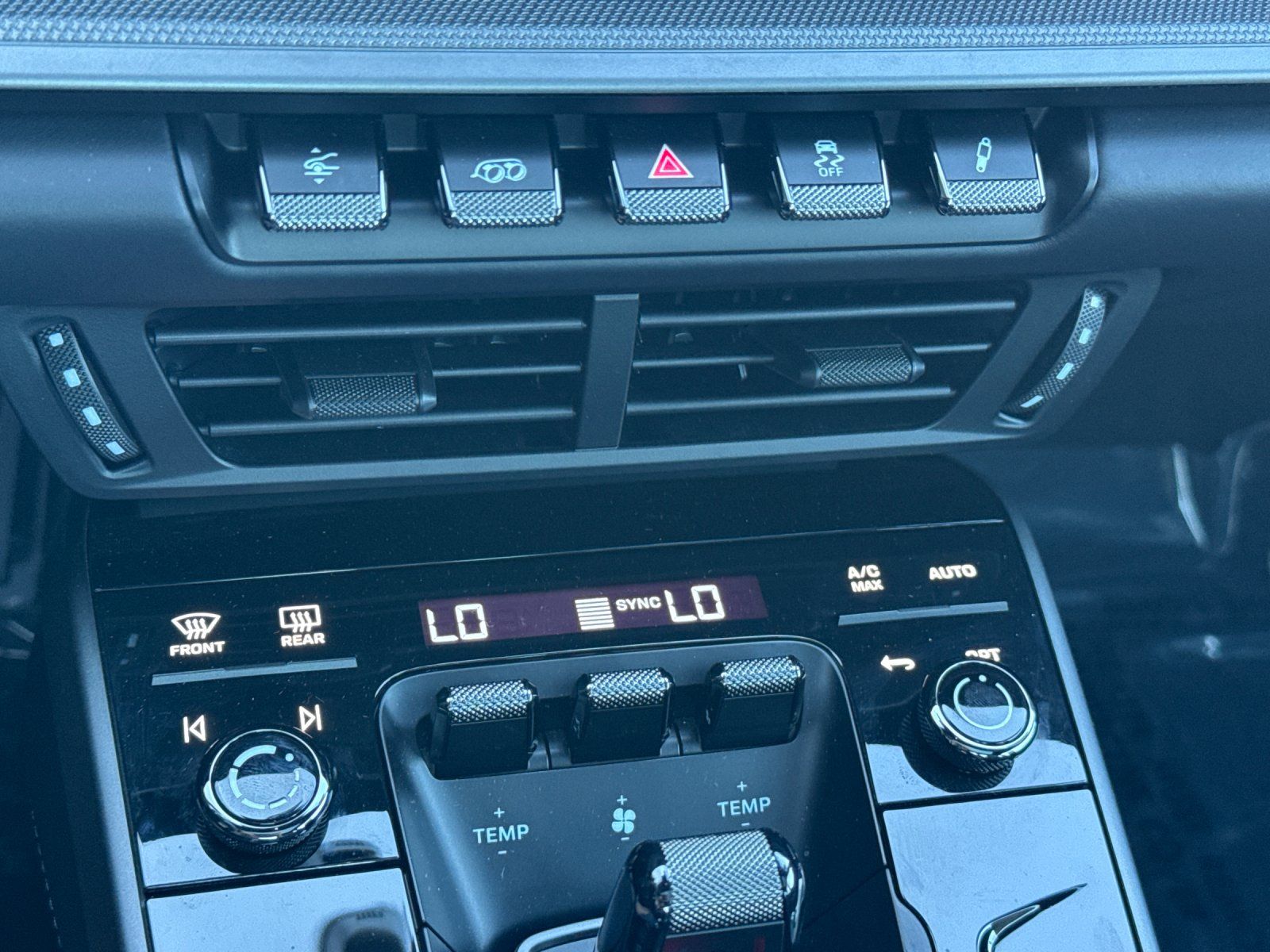 2025 Porsche 911 Carrera S — full photo 20 of 29