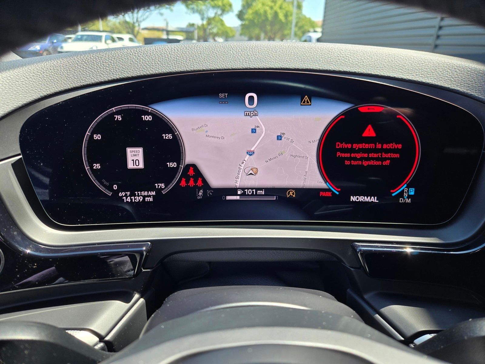2025 Porsche Cayenne Base — full photo 24 of 45