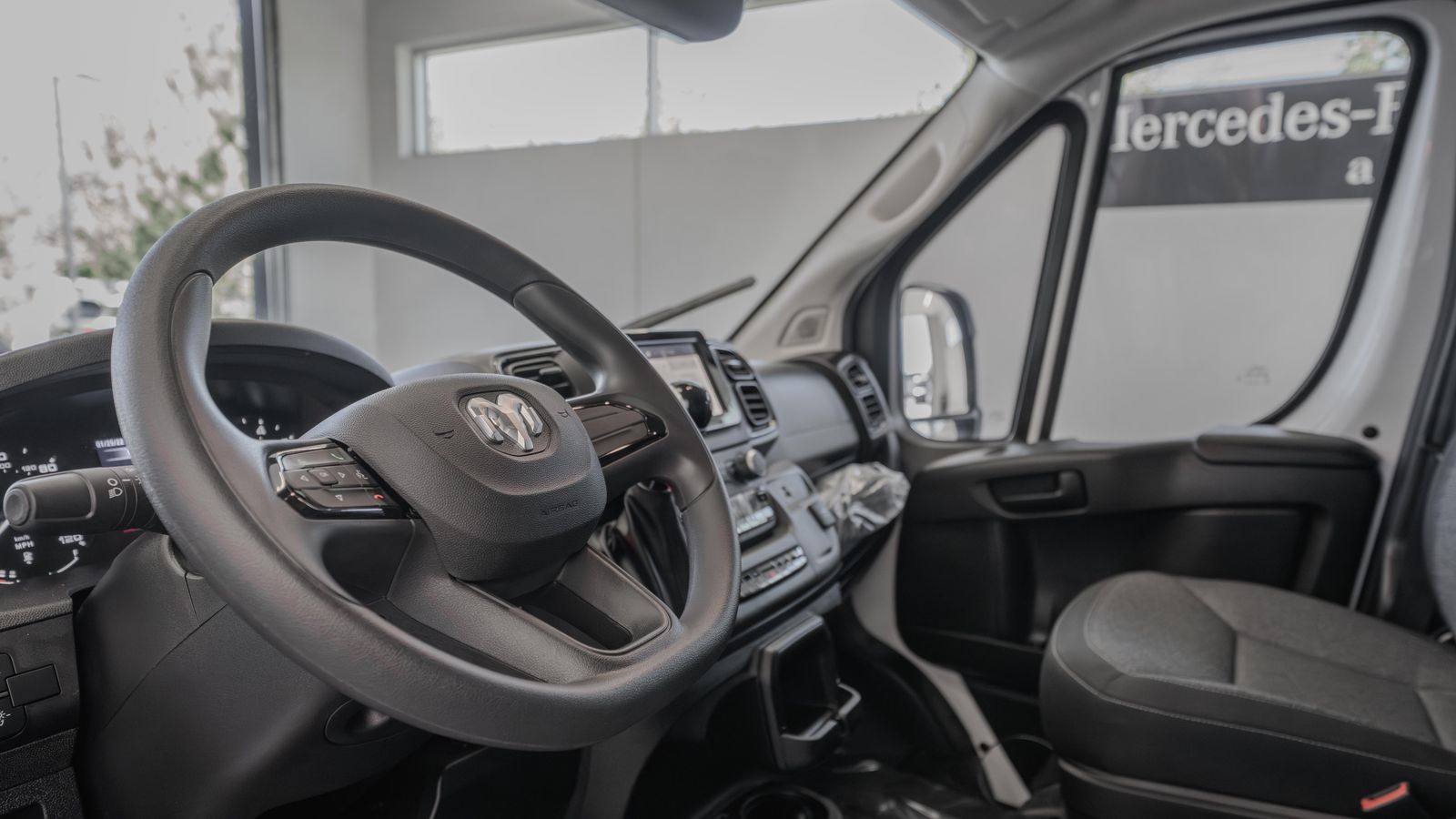 2024 Ram ProMaster 3500 High Roof — full photo 7 of 36