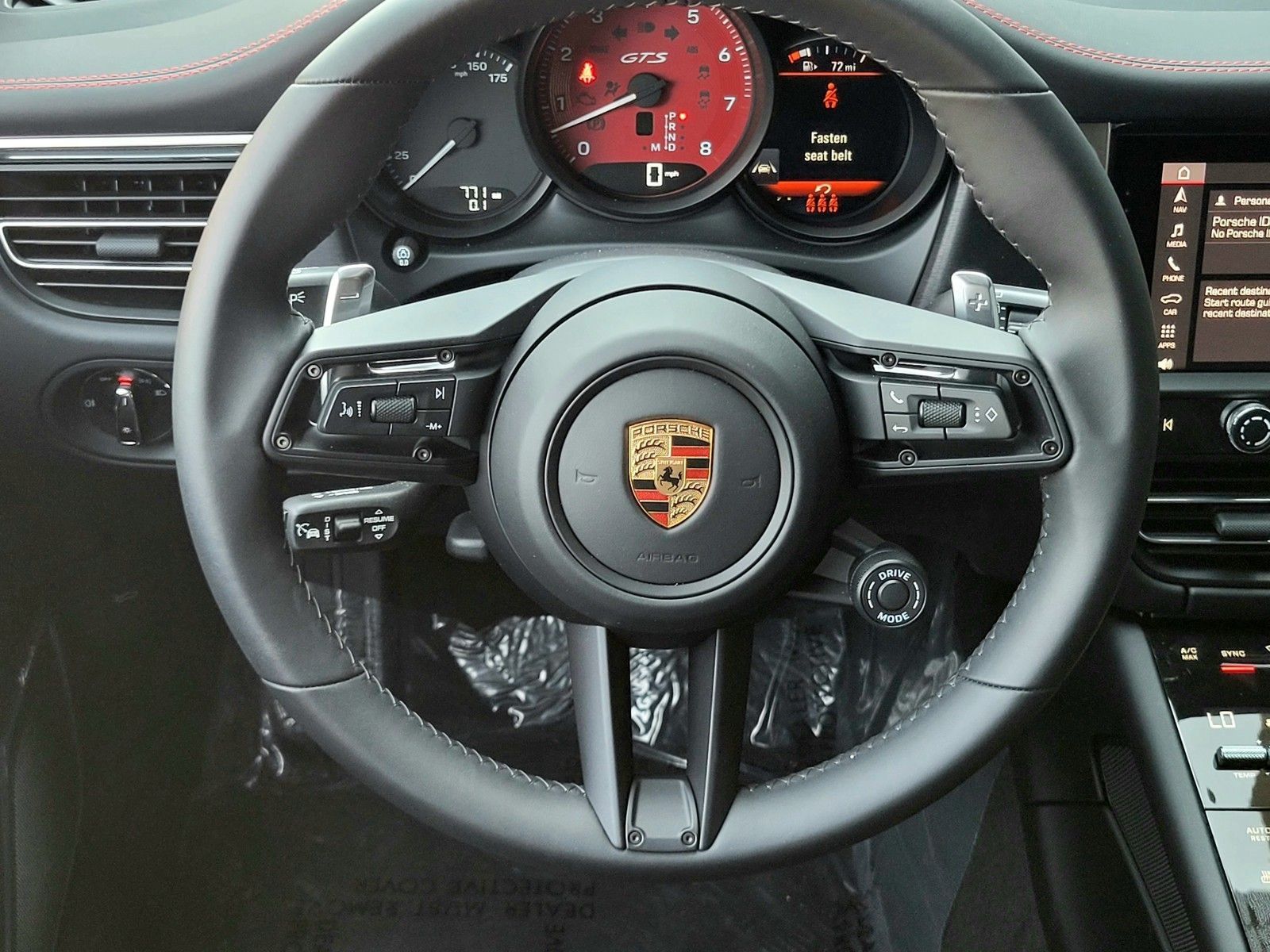 2026 Porsche Macan GTS — foto completa 15 de 28