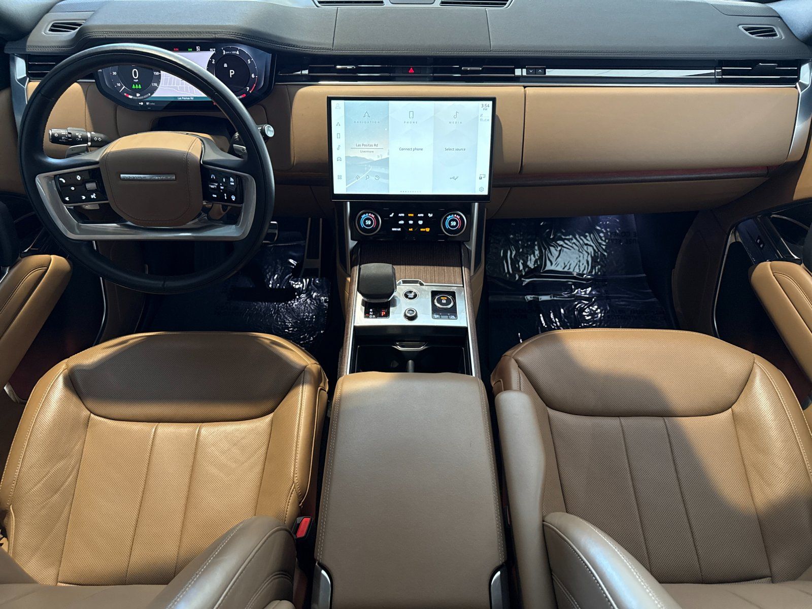 2023 Land Rover Range Rover SE — full photo 13 of 30