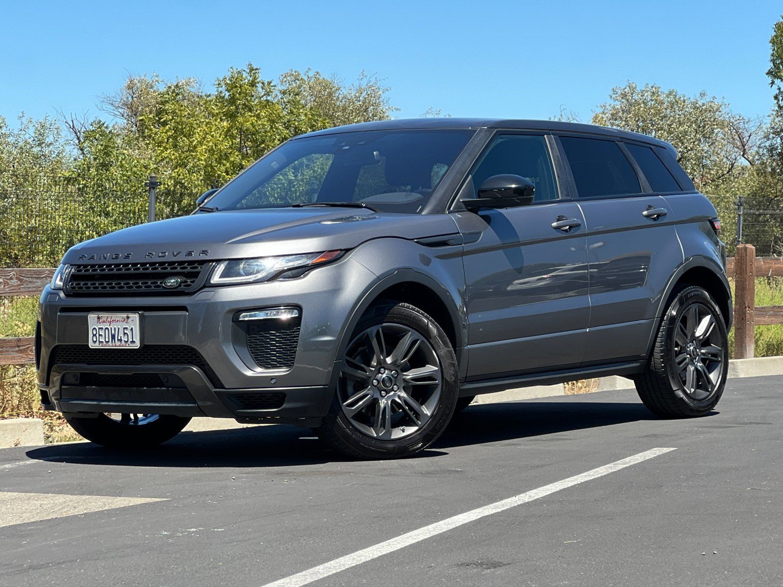 2018 Land Rover Range Rover Evoque Landmark Edition — full photo 1 of 28