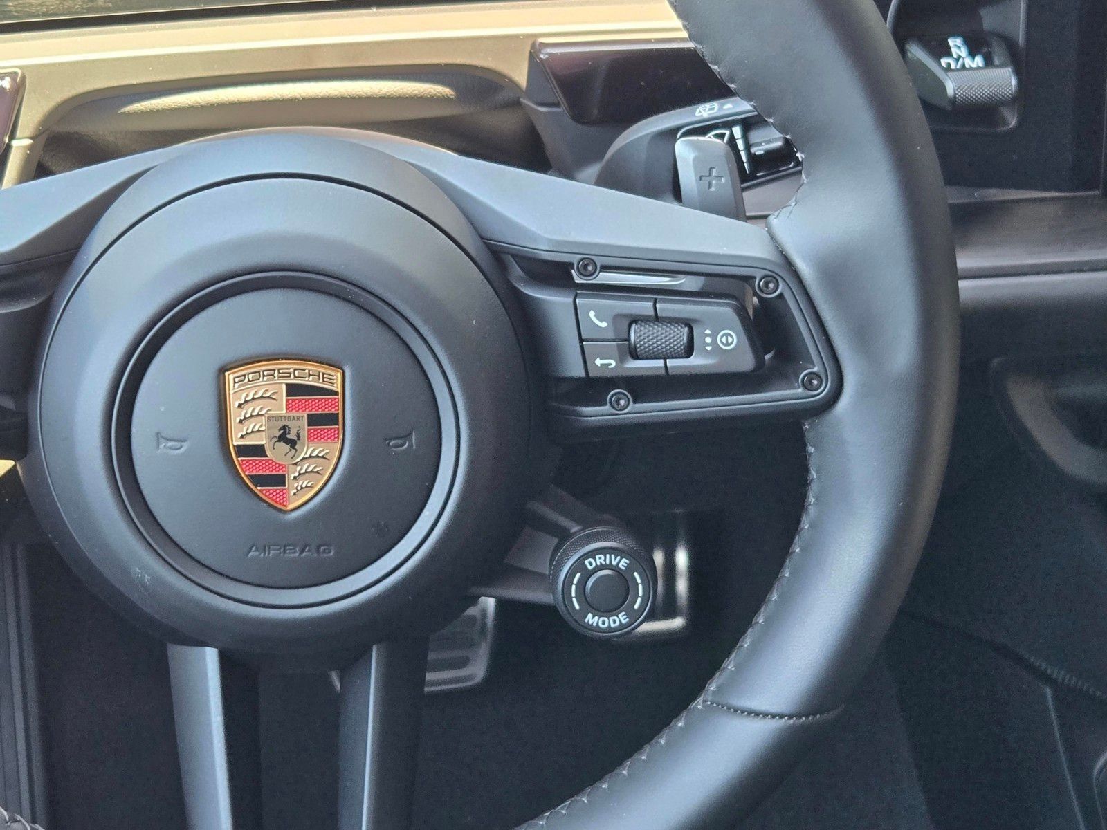 2026 Porsche Cayenne GTS — foto completa 17 de 27