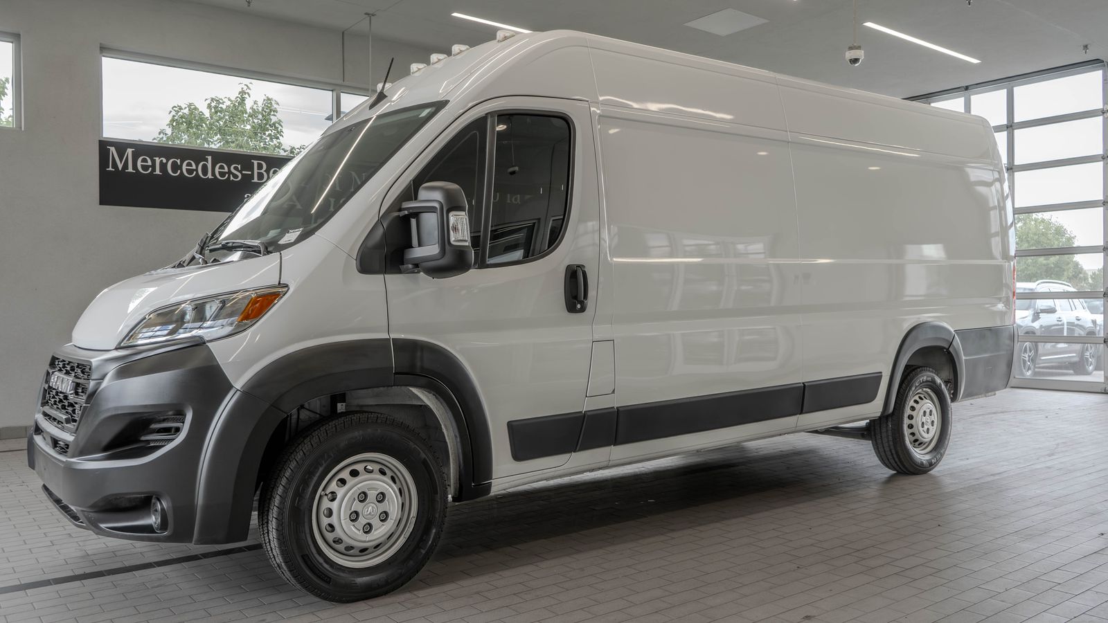 2024 Ram ProMaster 3500 High Roof — foto completa 3 de 37